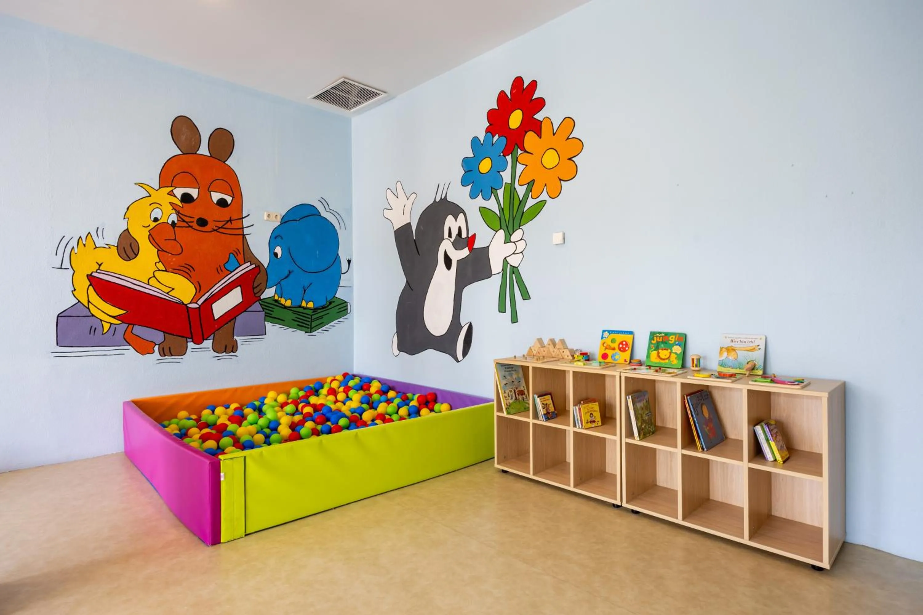 Game Room in Hipotels Barrosa Garden