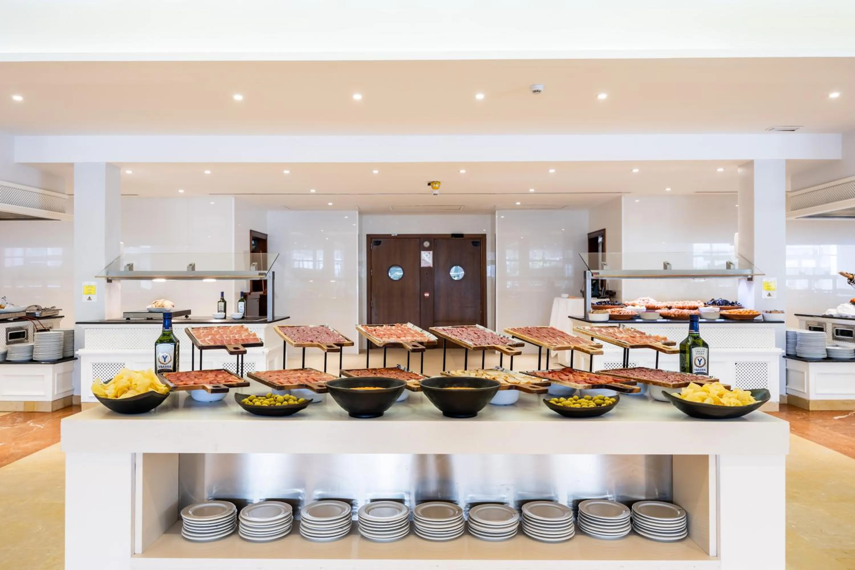 Restaurant/places to eat in Hipotels Barrosa Garden