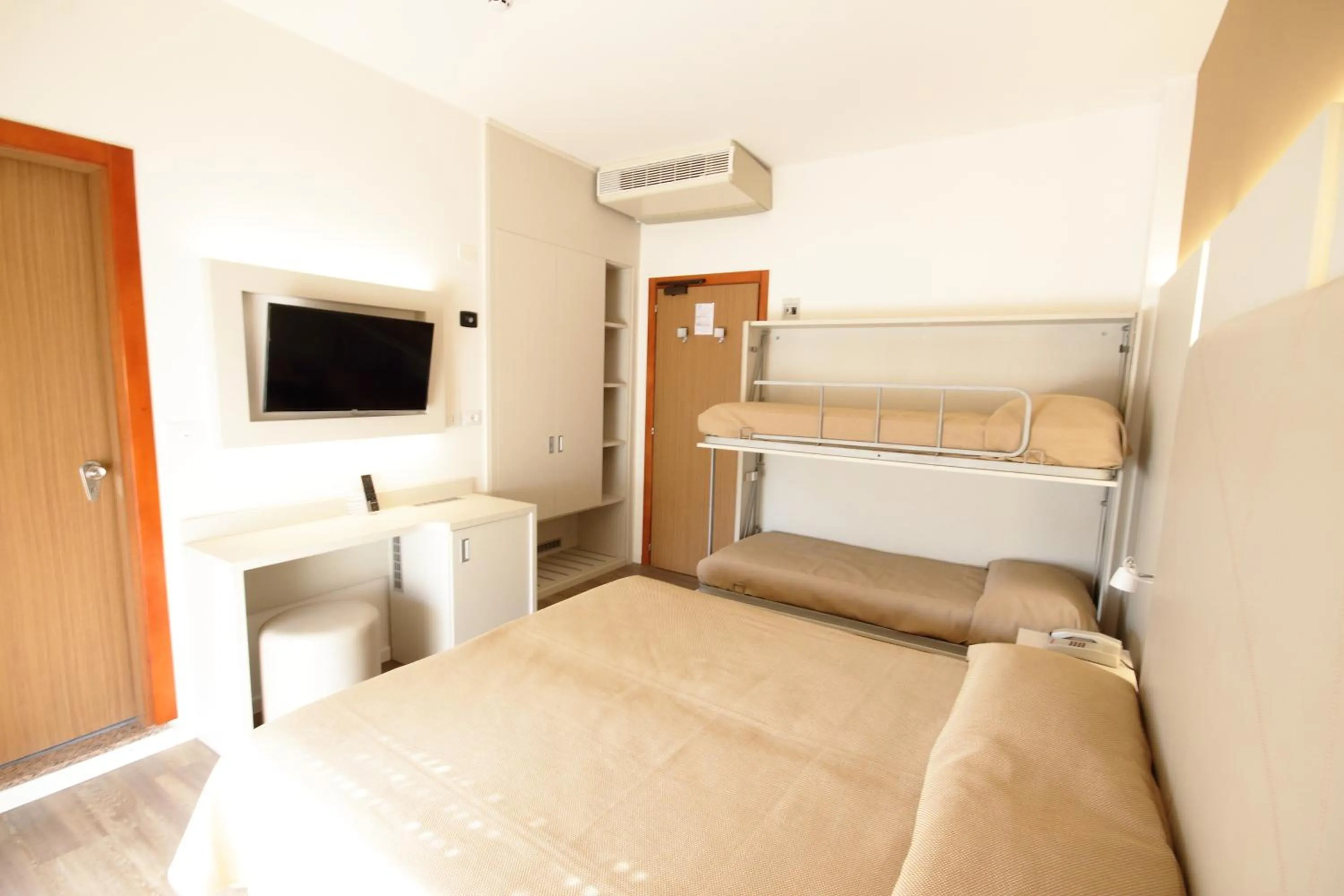 Bedroom, Bed in Hotel Toledo