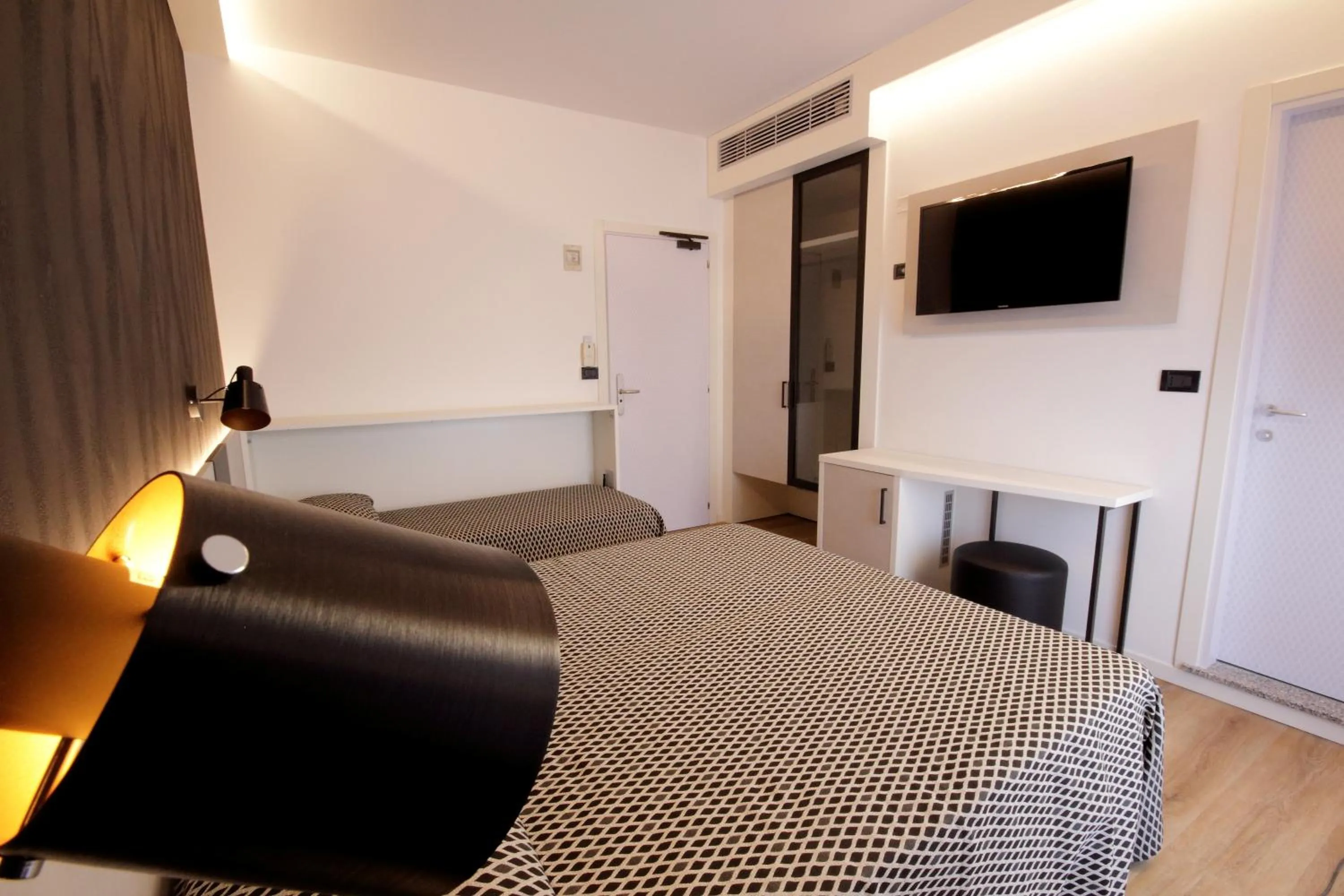 Photo of the whole room, Bed in Hotel Toledo