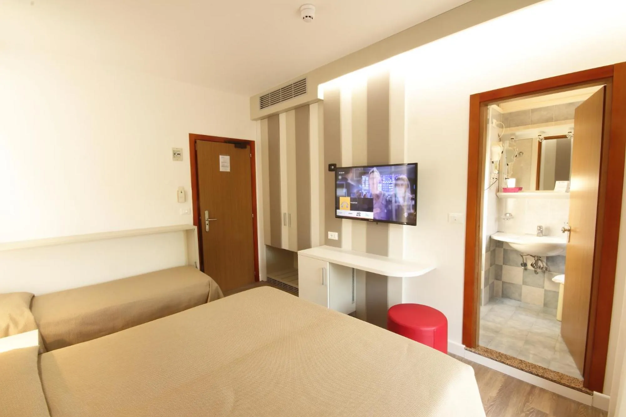 Photo of the whole room in Hotel Toledo