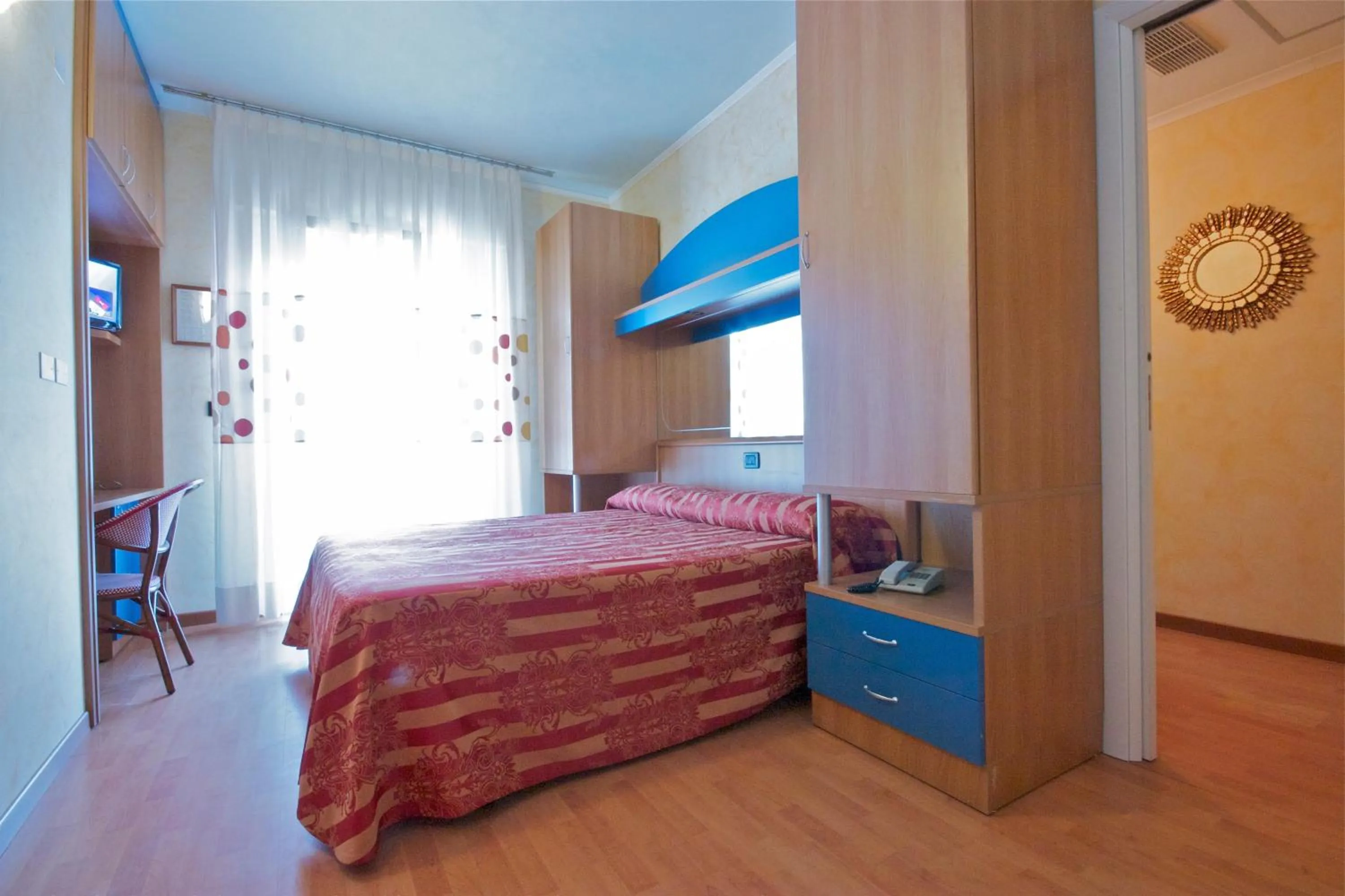 Photo of the whole room, Bed in Hotel Toledo