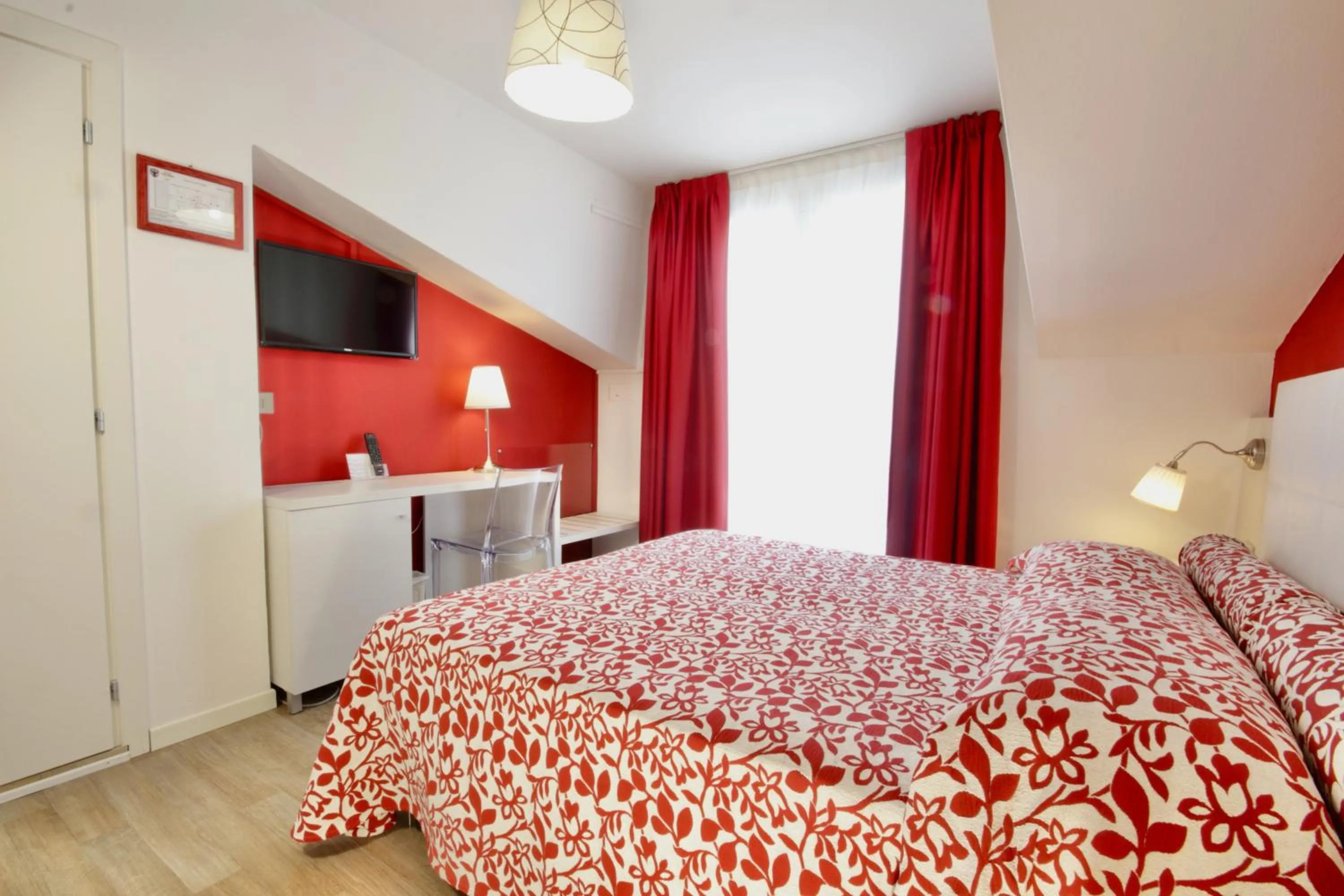 Bedroom, Bed in Hotel Toledo