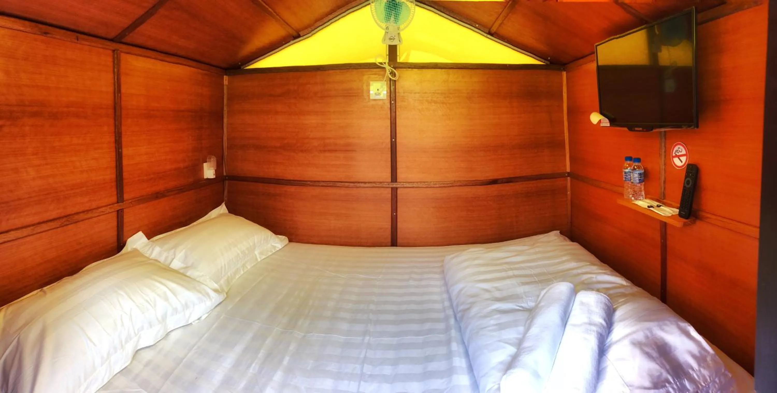 Bed in Kea Garden Mini Chalet