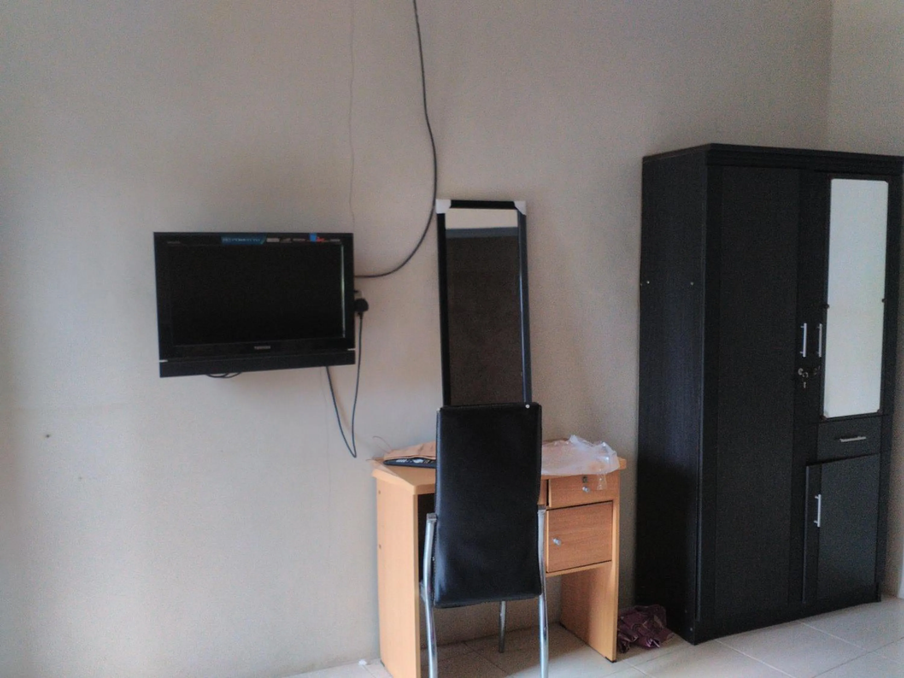 TV and multimedia in Nabila Syar'i Guest House