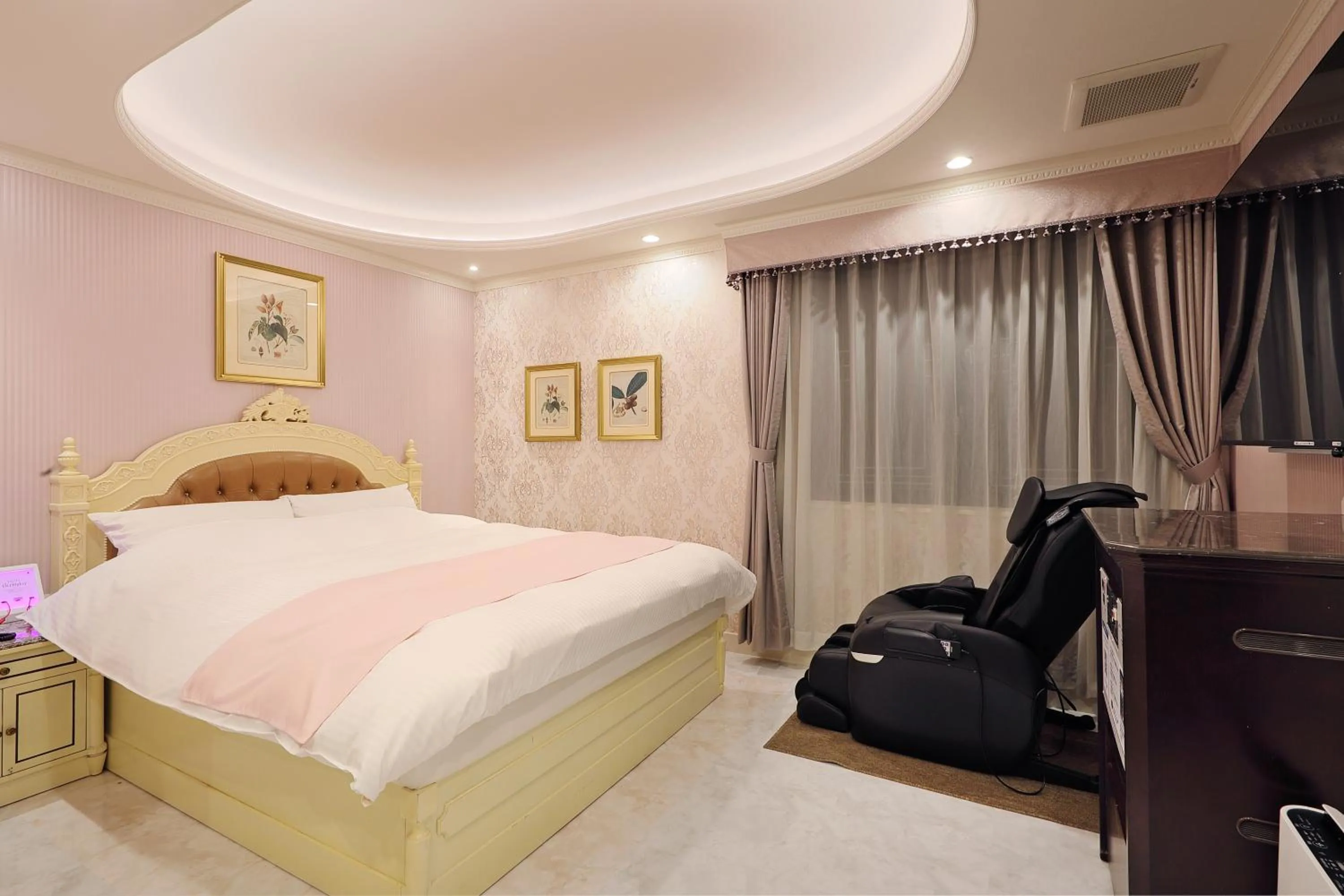 Bed in ホテルバースデー岐阜西店 HOTEL Birthday GifuWest