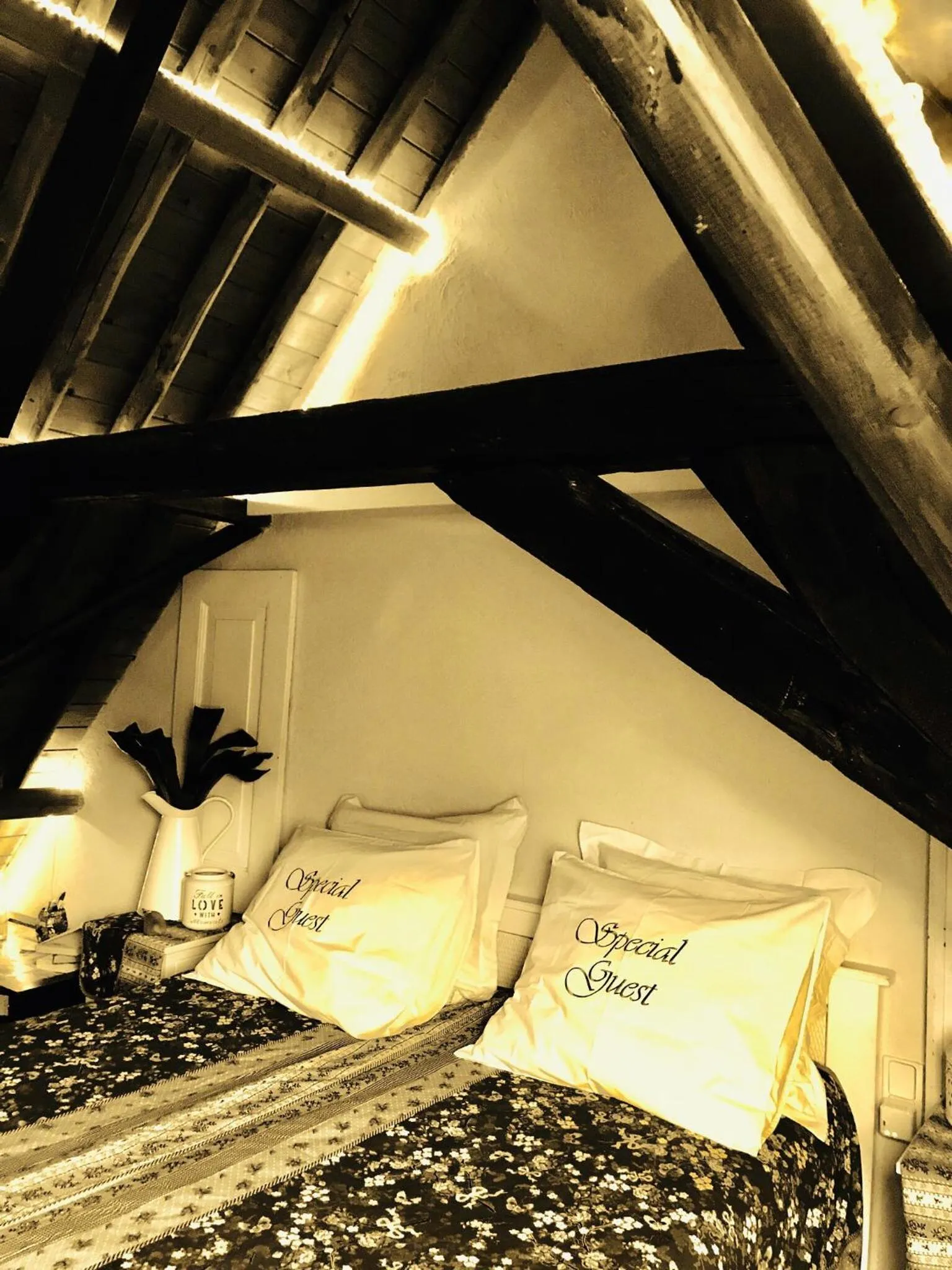 Bed in BIJZONDER OVERNACHTEN tZEEUWSE KLOPPERTJE