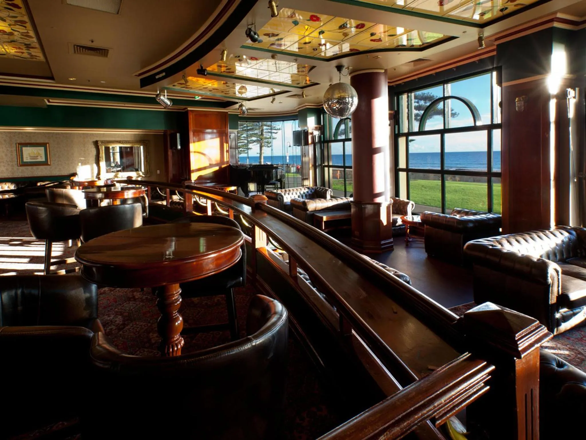 Lounge or bar in Stamford Grand Adelaide