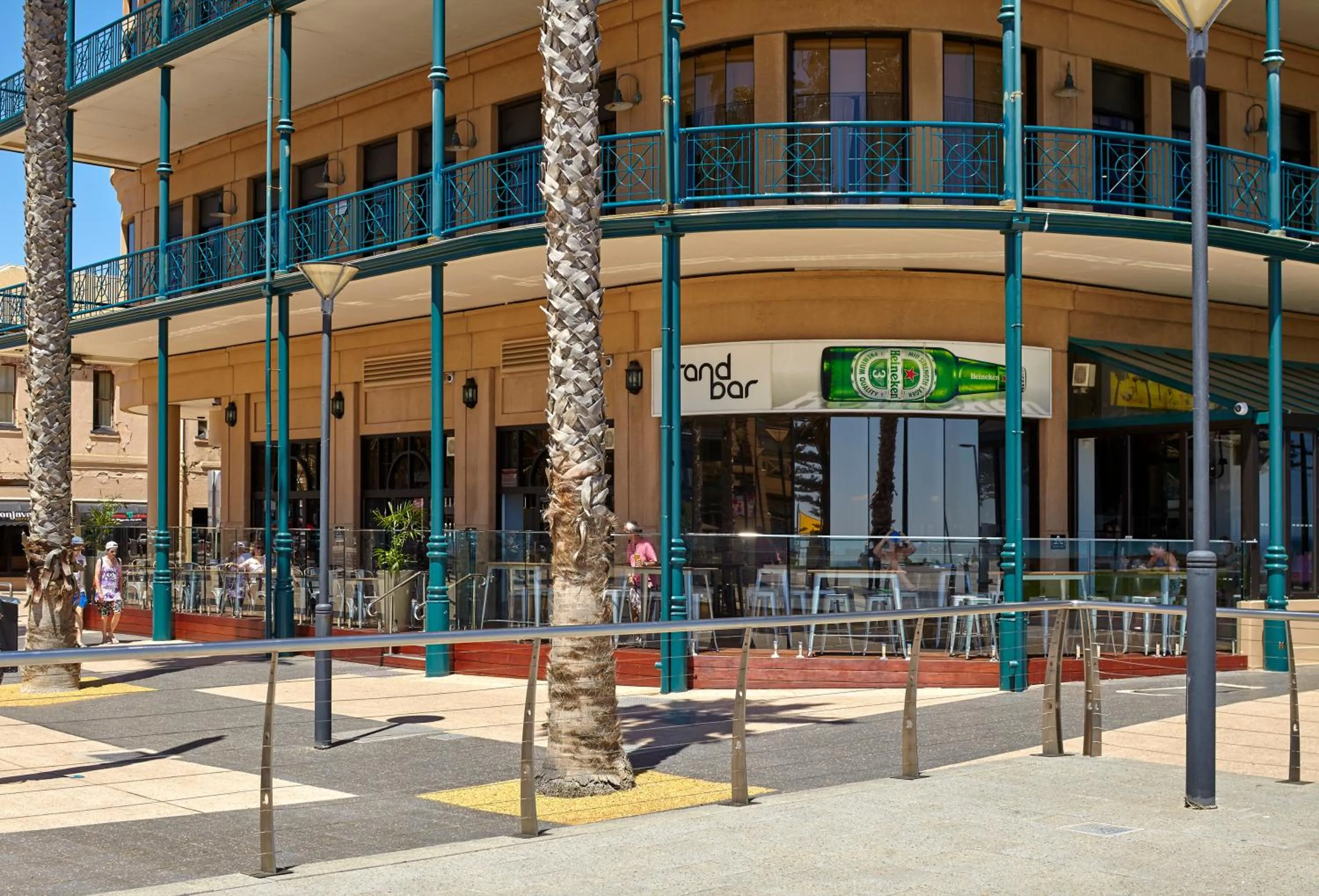 Restaurant/places to eat in Stamford Grand Adelaide