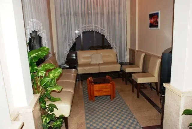 Living room in Kerman Hotel
