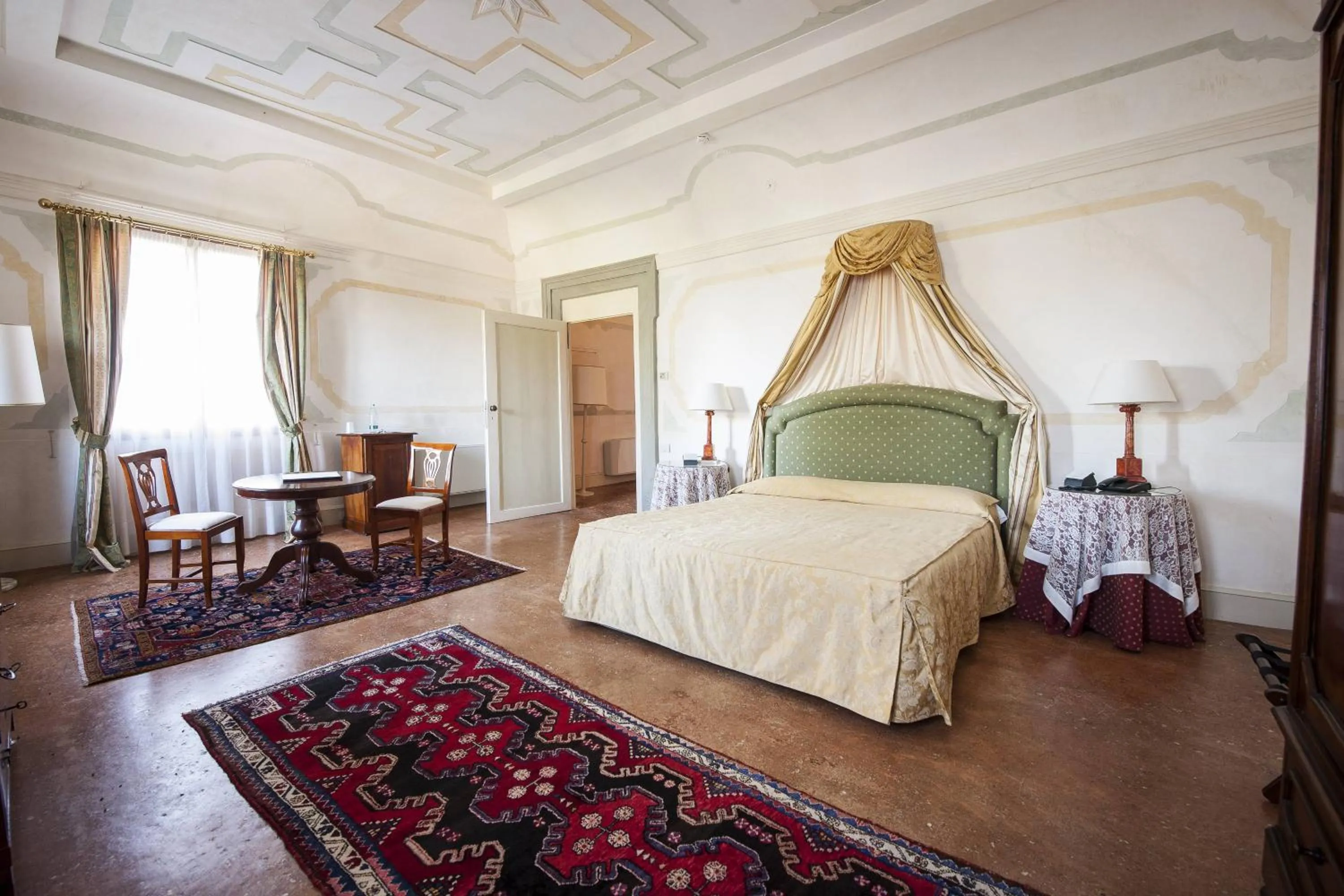 Photo of the whole room, Bed in Hotel Villa Cornér Della Regina