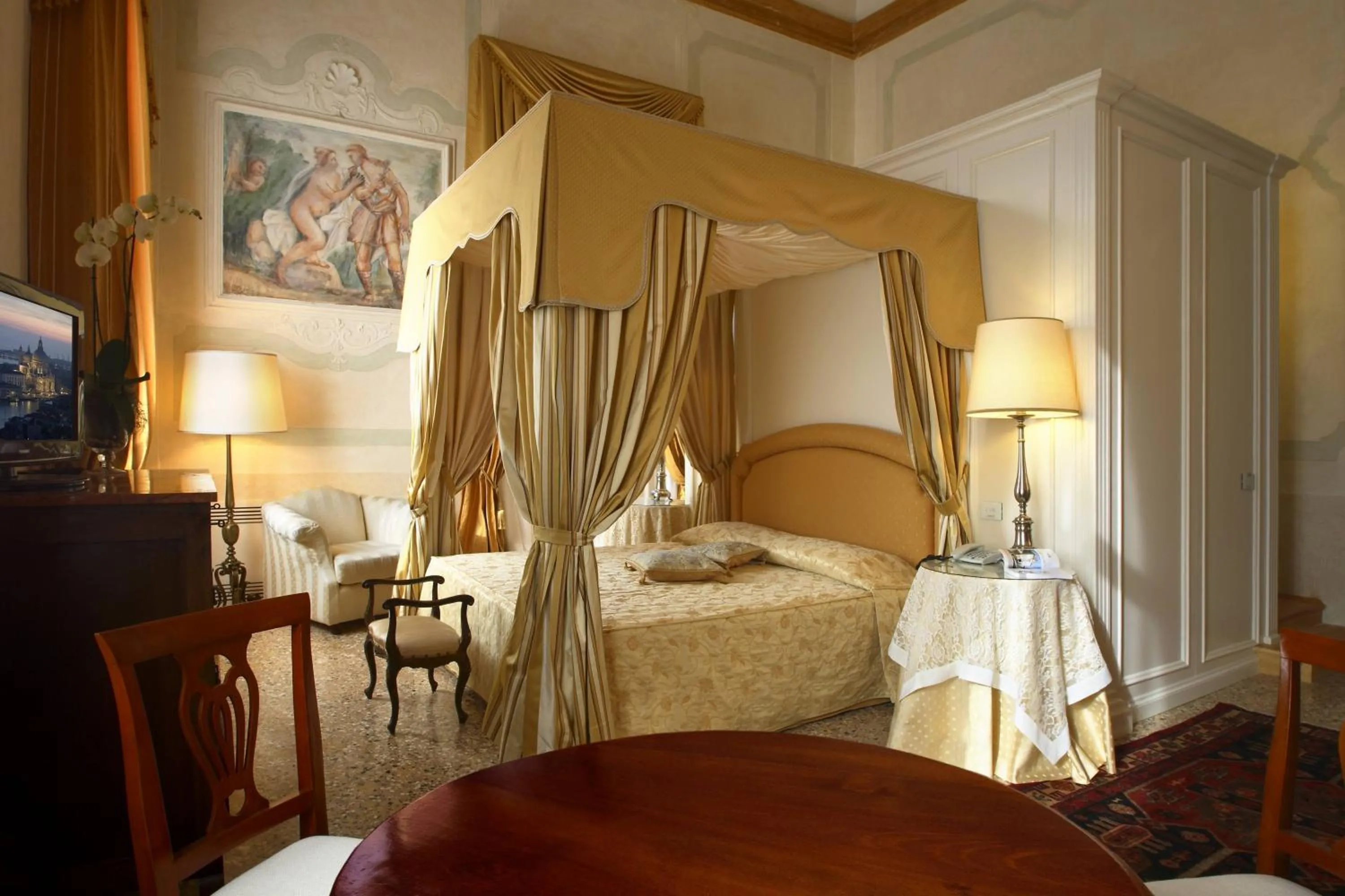 Bedroom, Bed in Hotel Villa Cornér Della Regina