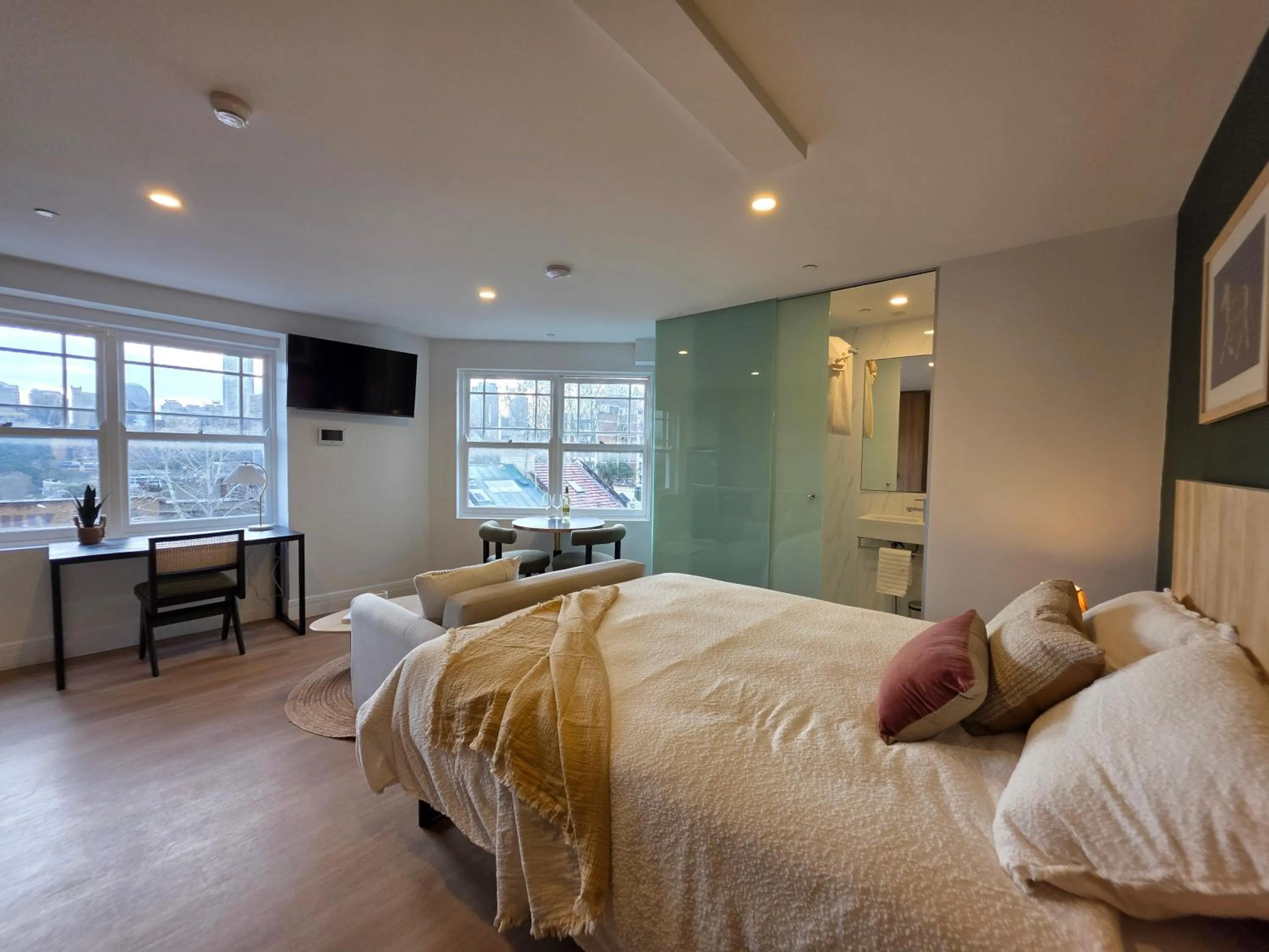 Bed in UKO Potts Points