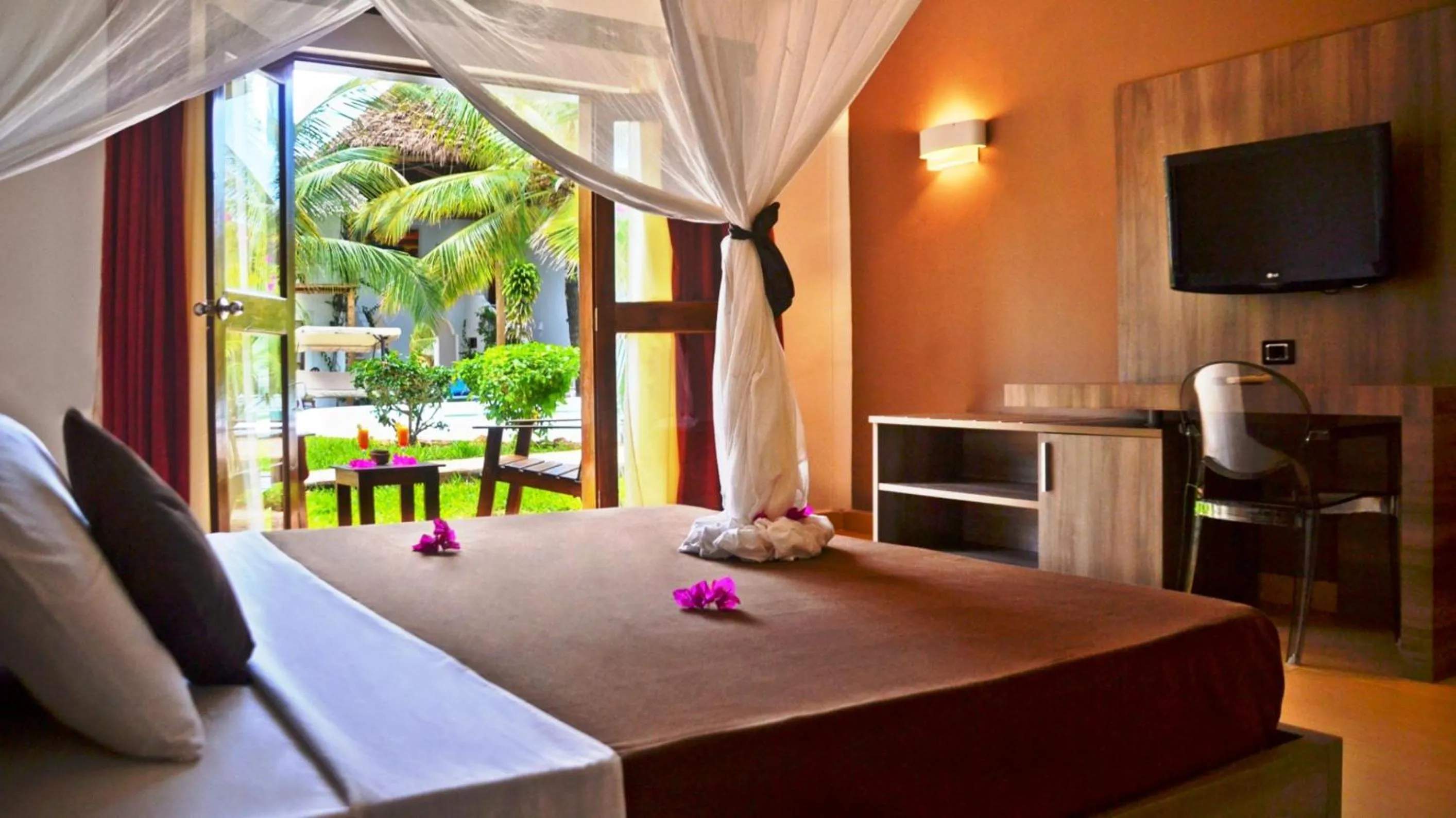 Bedroom, Bed in My Blue Hotel Zanzibar