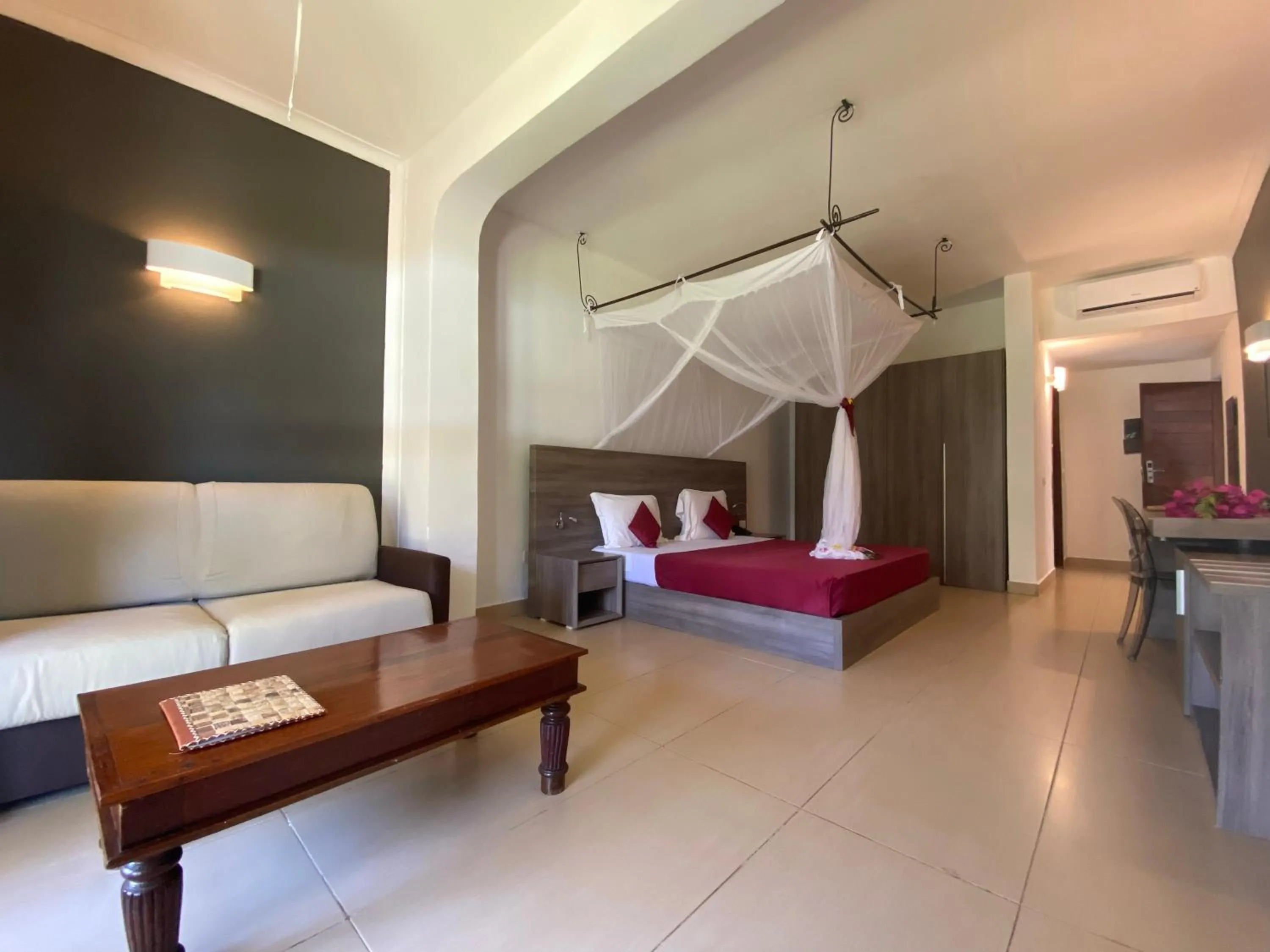 Photo of the whole room, Bed in My Blue Hotel Zanzibar