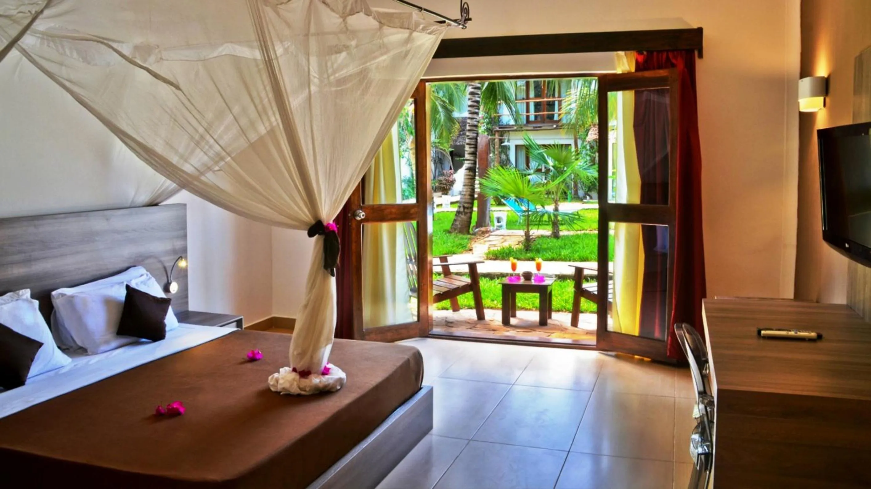 Bedroom, Bed in My Blue Hotel Zanzibar