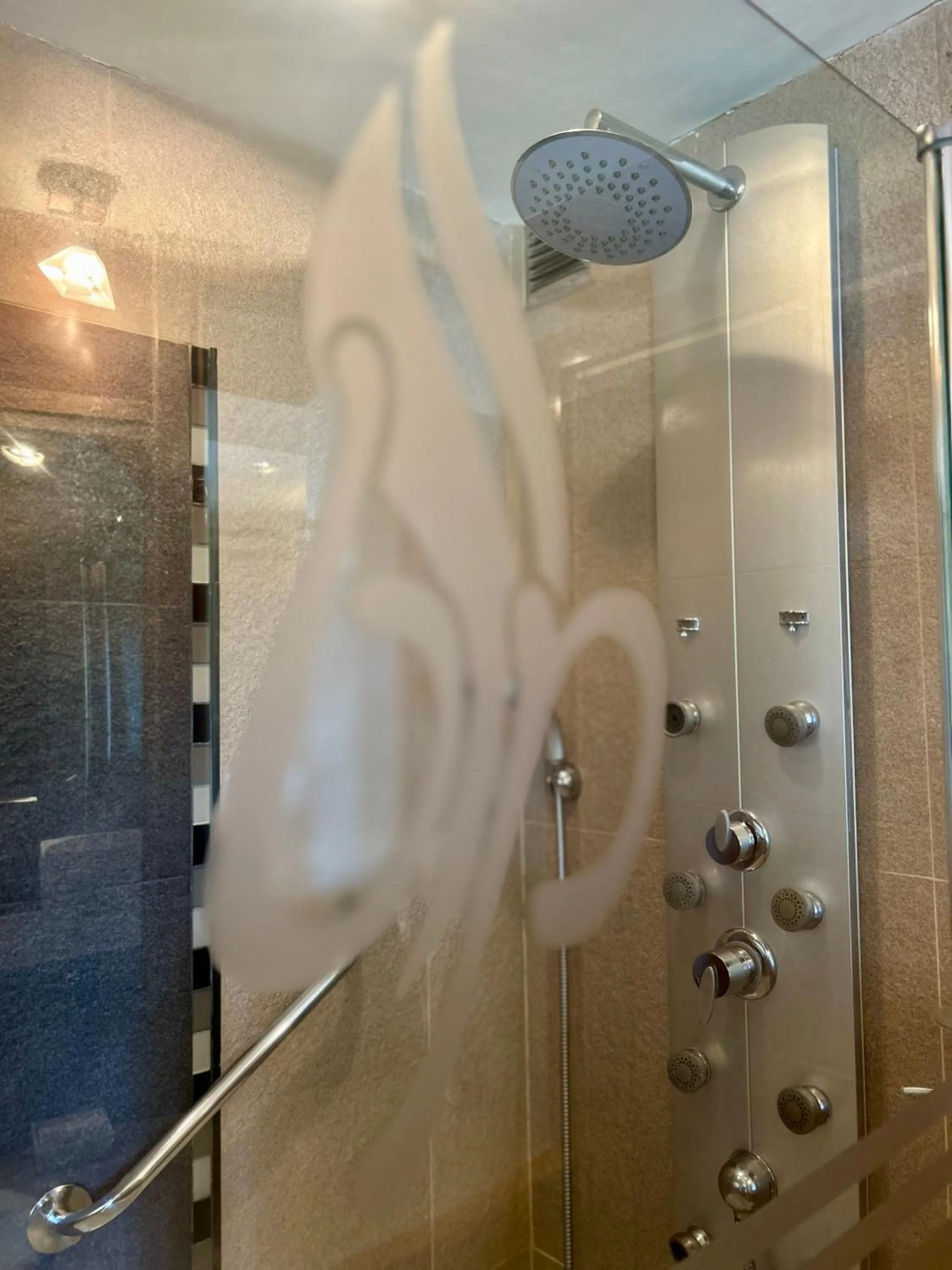 Shower in Bahia Paraiso Apart & Suites