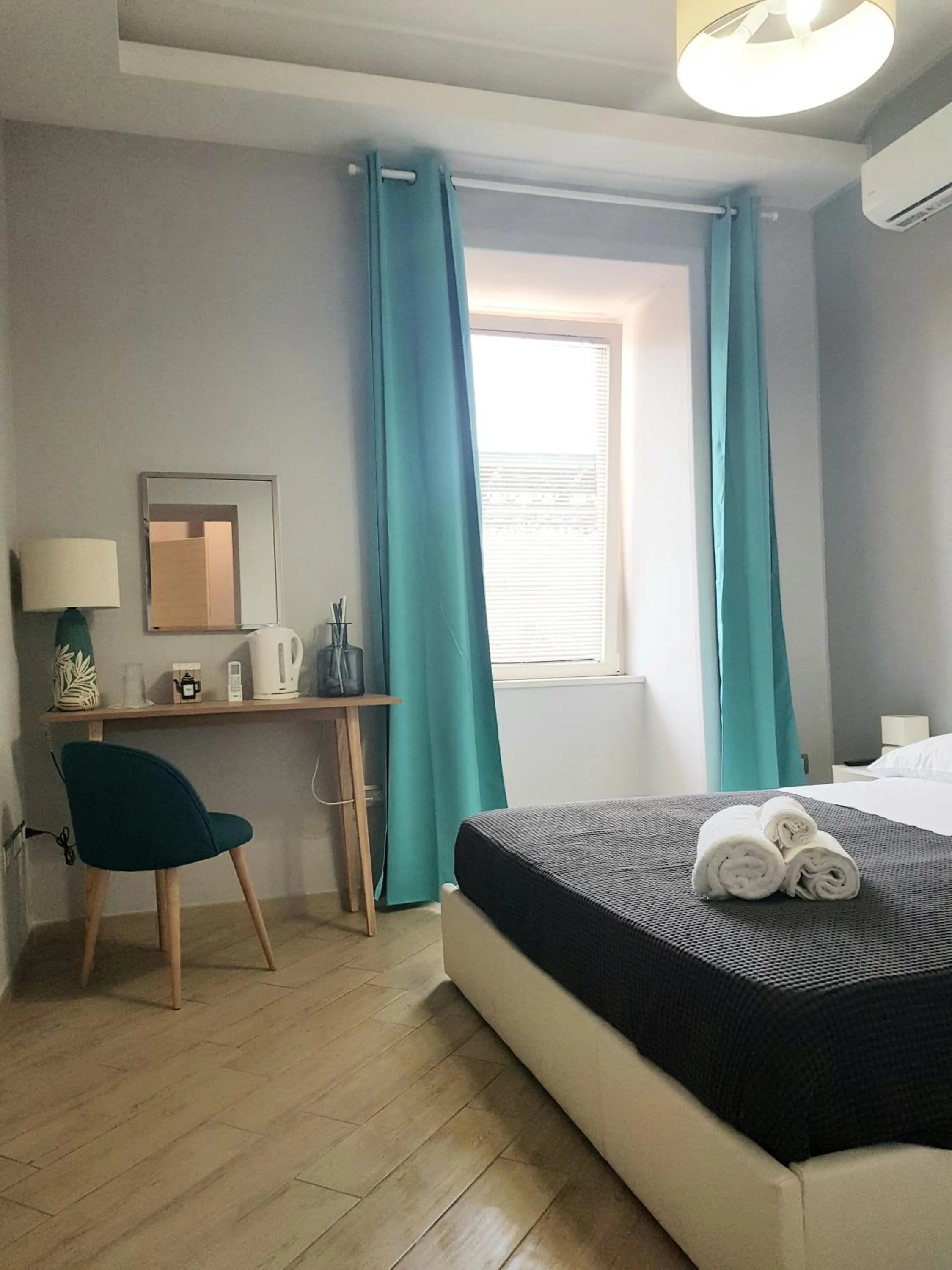 Bedroom, Bed in Solfatara Suites B&B