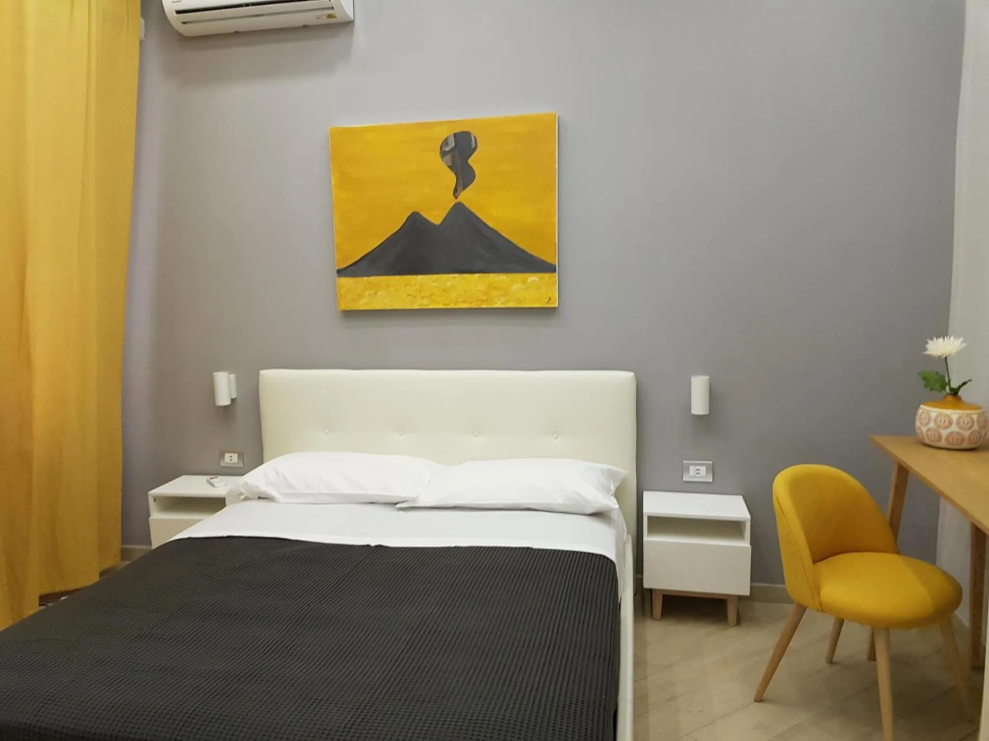 Bed in Solfatara Suites B&B