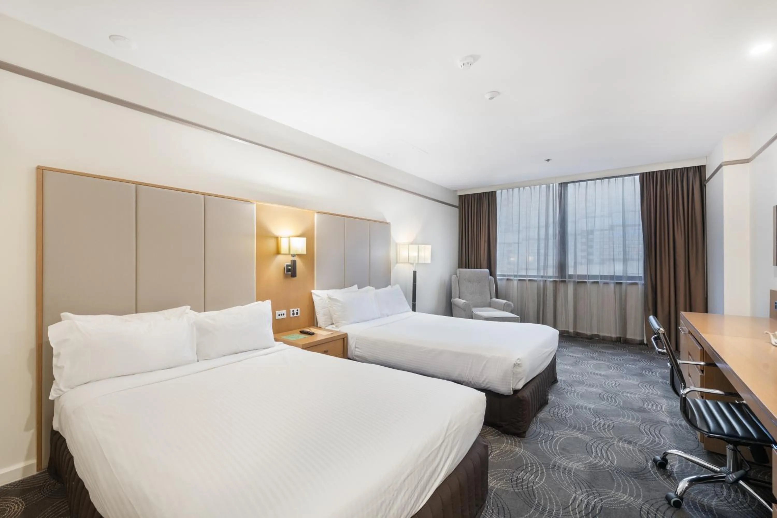 Bedroom, Bed in Stamford Plaza Adelaide