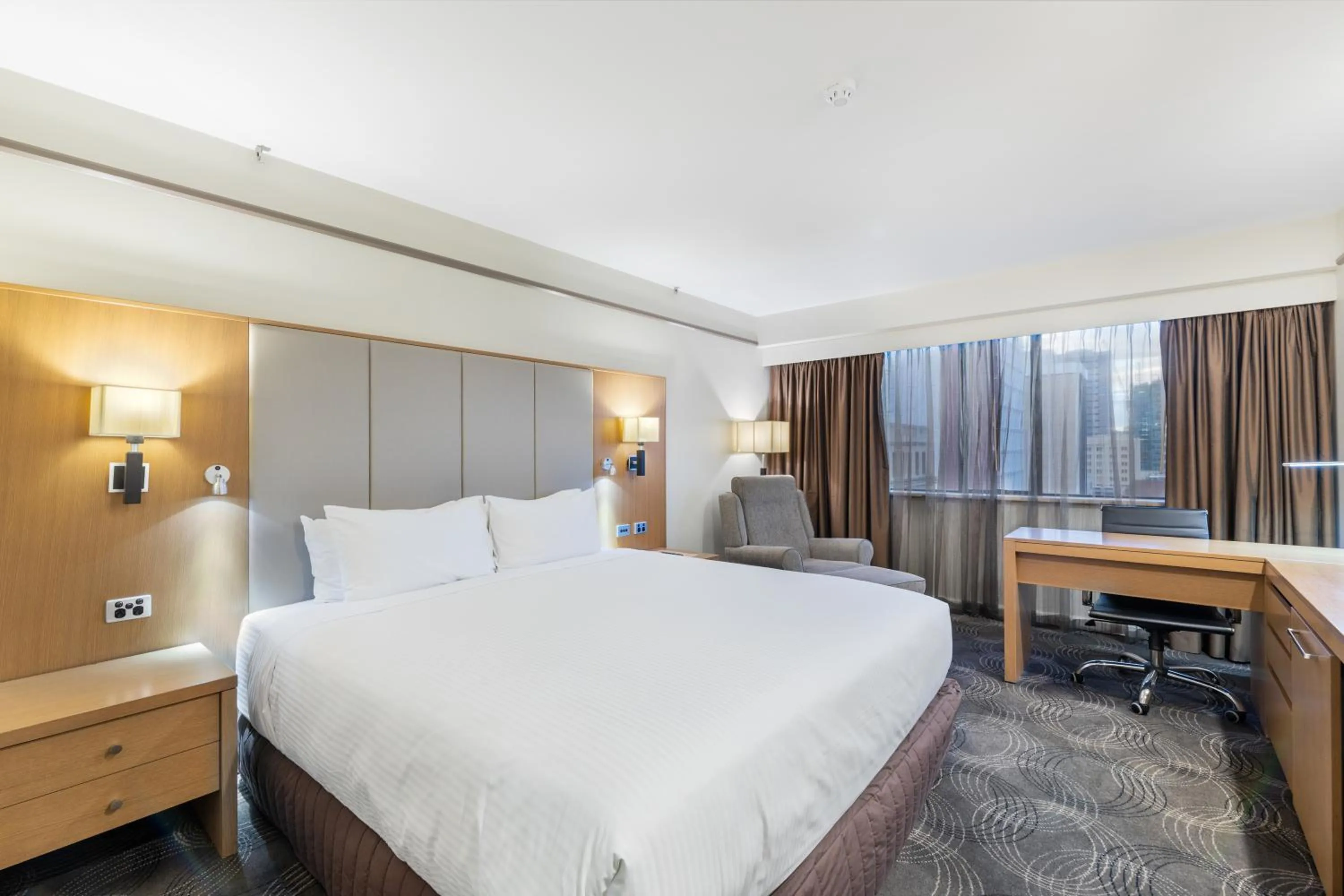 Bedroom, Bed in Stamford Plaza Adelaide