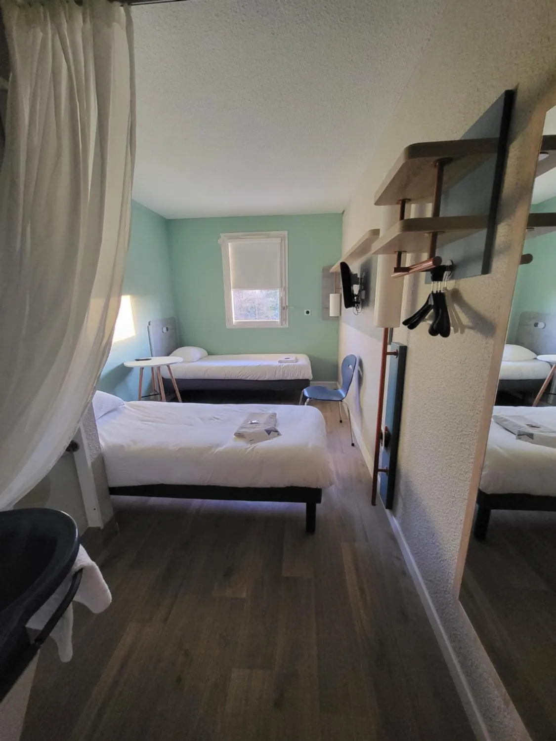 Photo of the whole room, Bed in ibis budget Saint-Brieuc Yffiniac