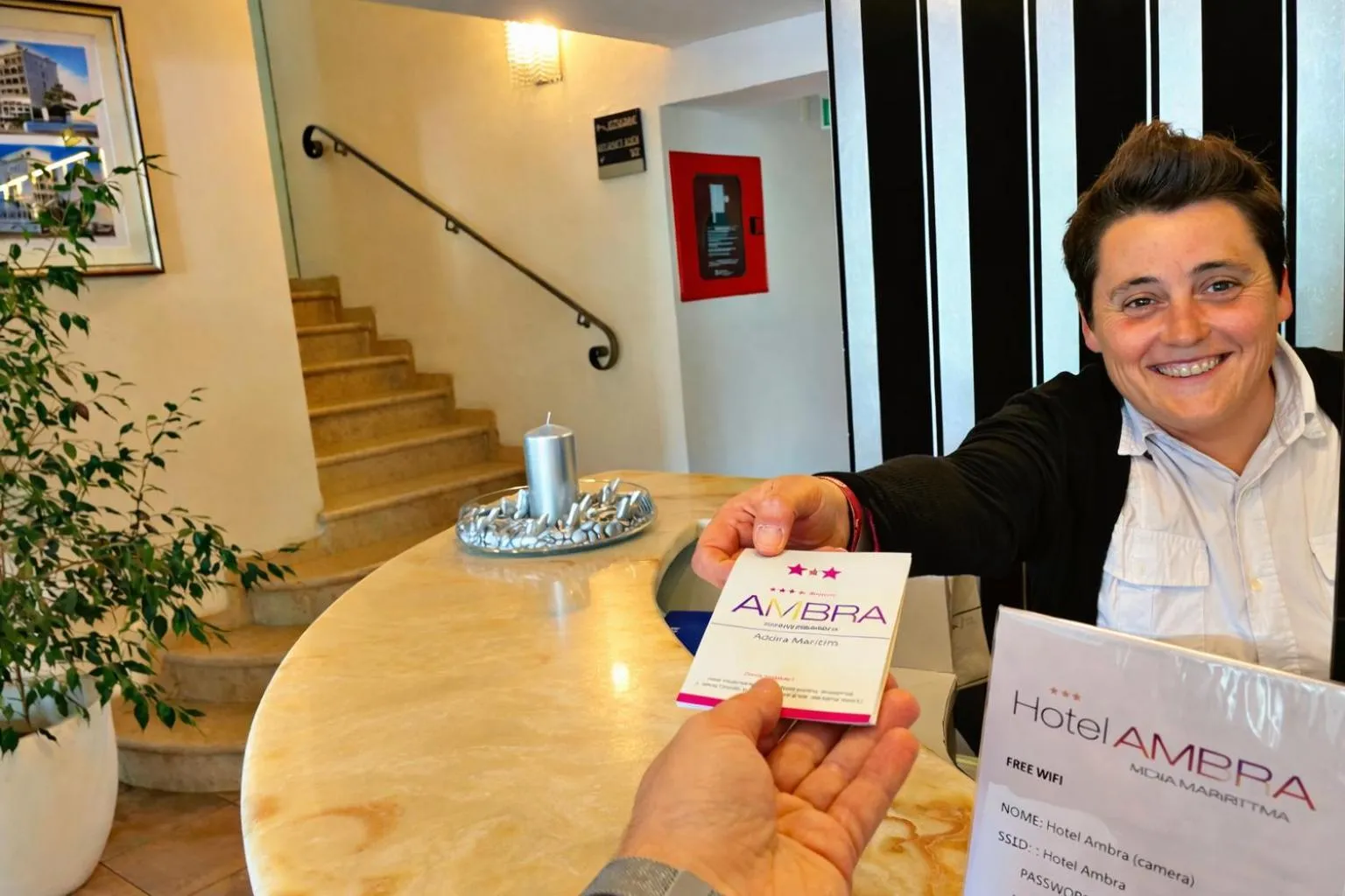 Staff in HOTEL AMBRA - Fronte Mare - Vicinissimi al Centro