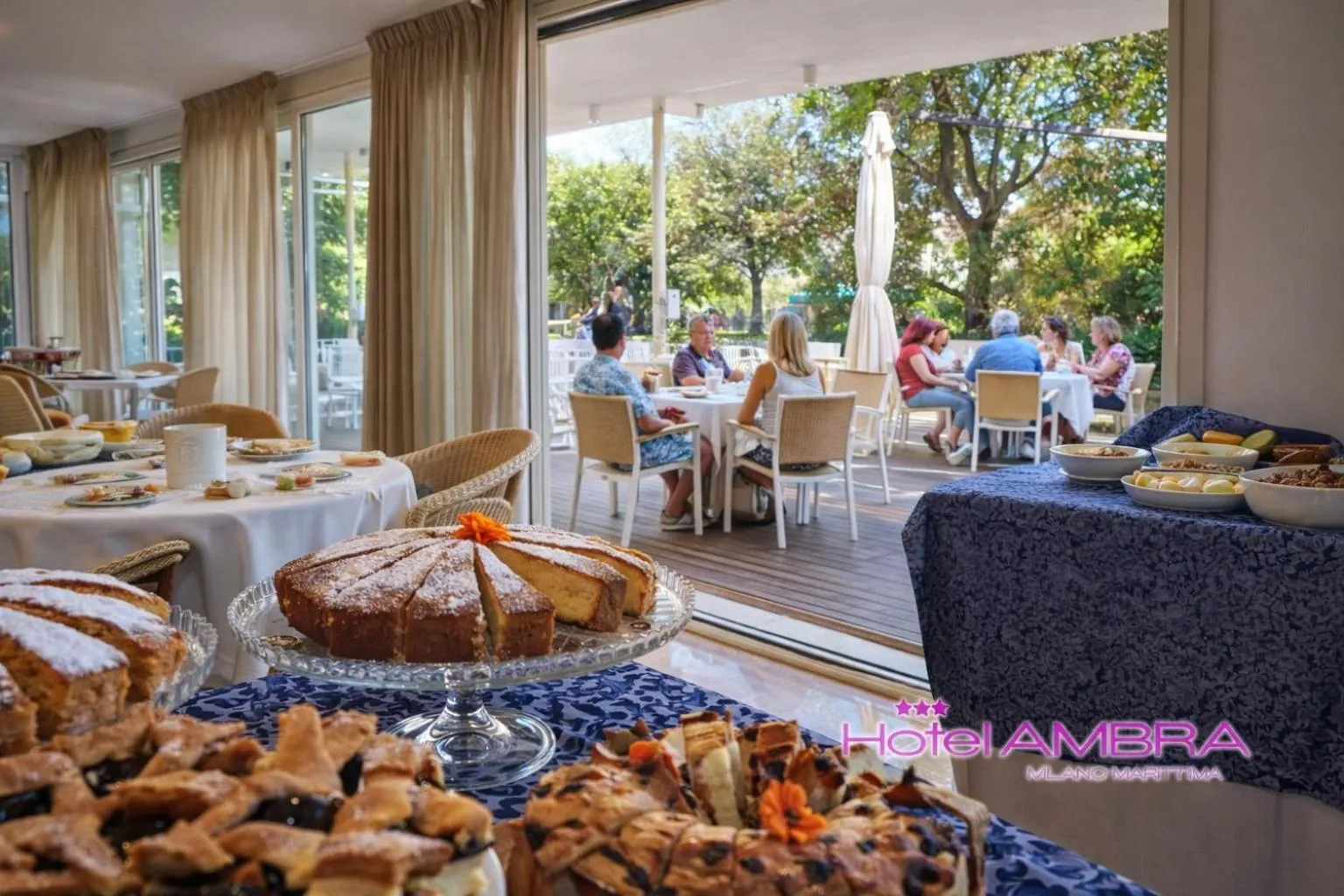 Breakfast in HOTEL AMBRA - Fronte Mare - Vicinissimi al Centro