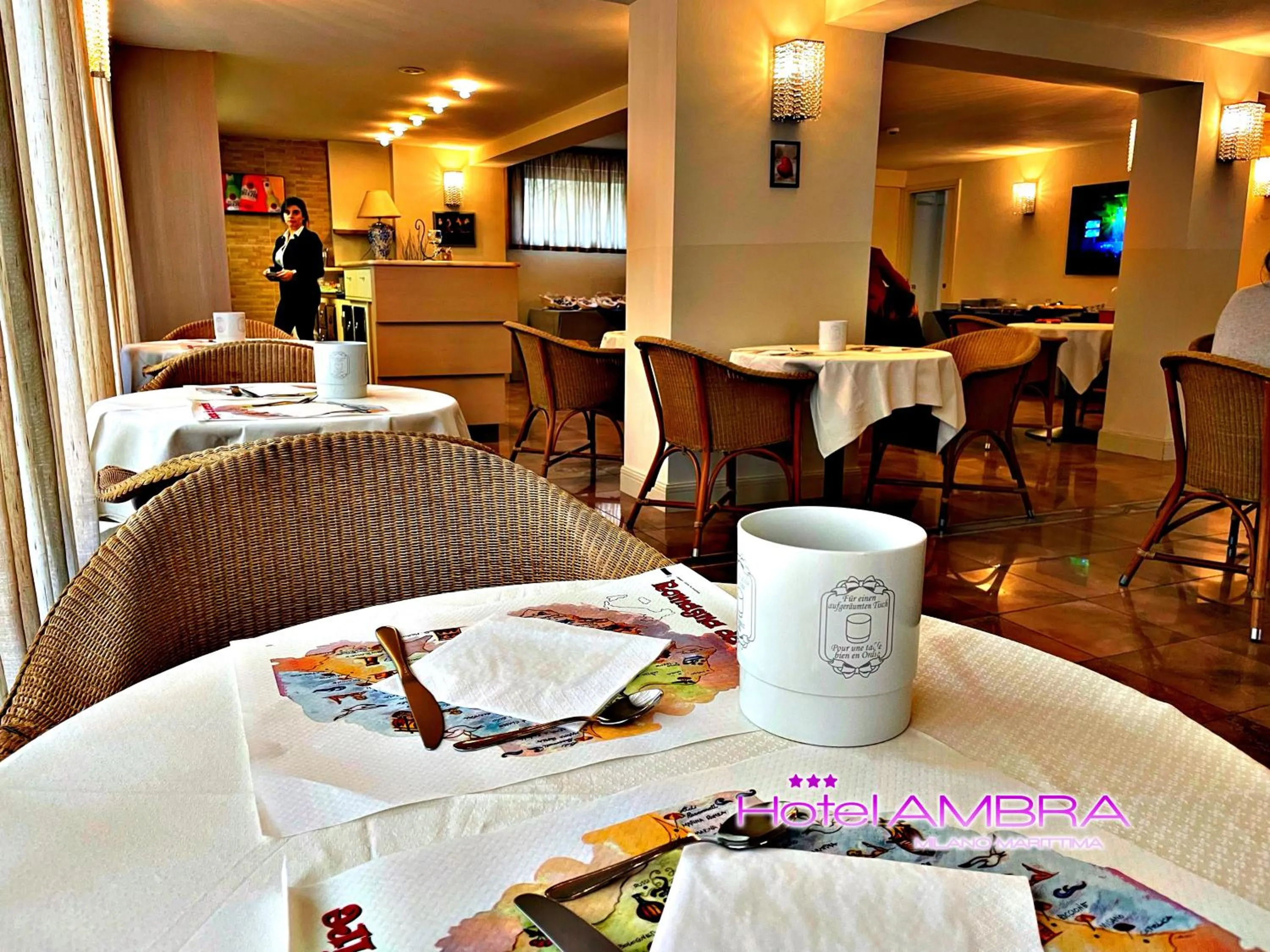 Staff in HOTEL AMBRA - Fronte Mare - Vicinissimi al Centro