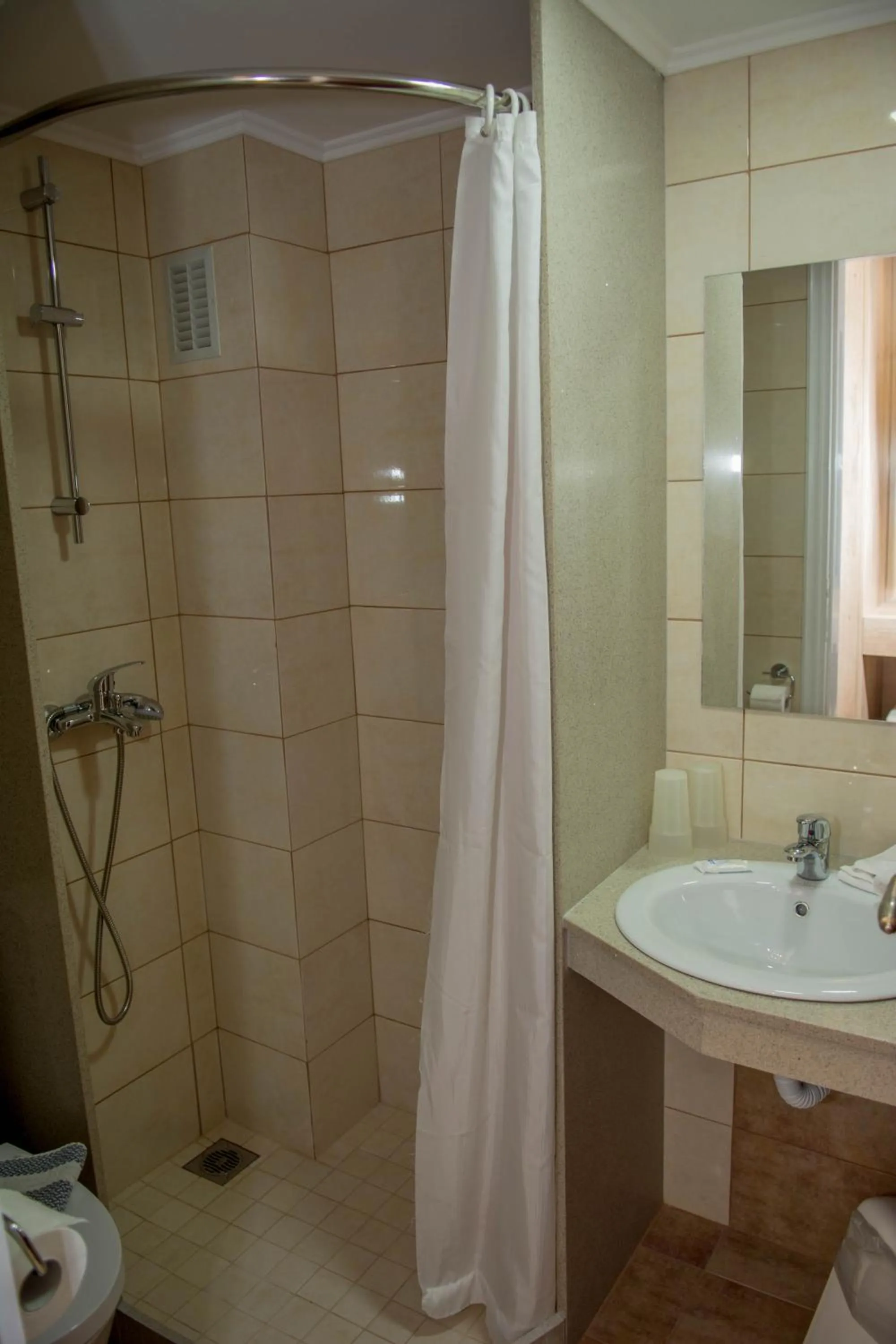 Bathroom in Zeus Hotel