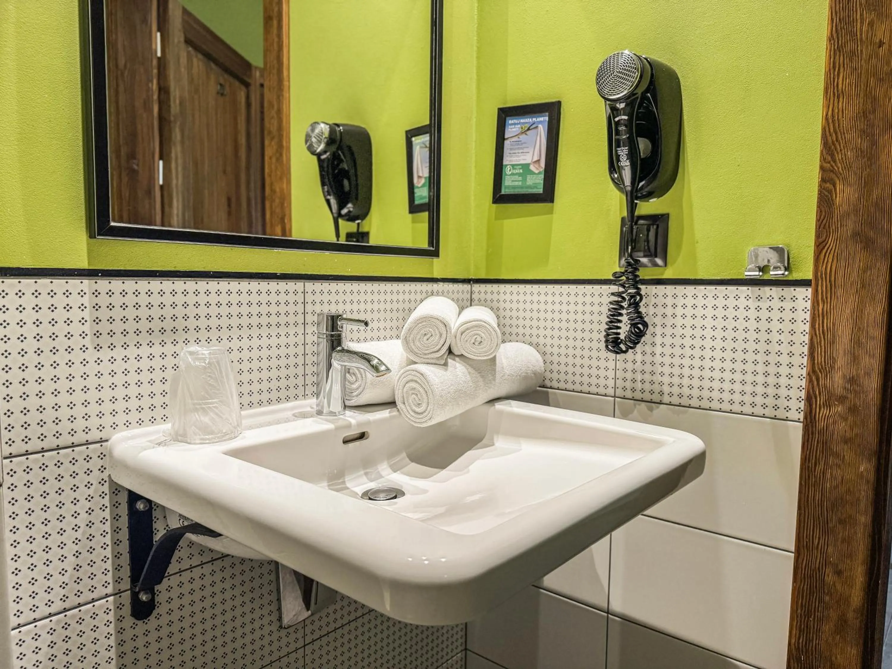 Bathroom in Folwark Łękuk