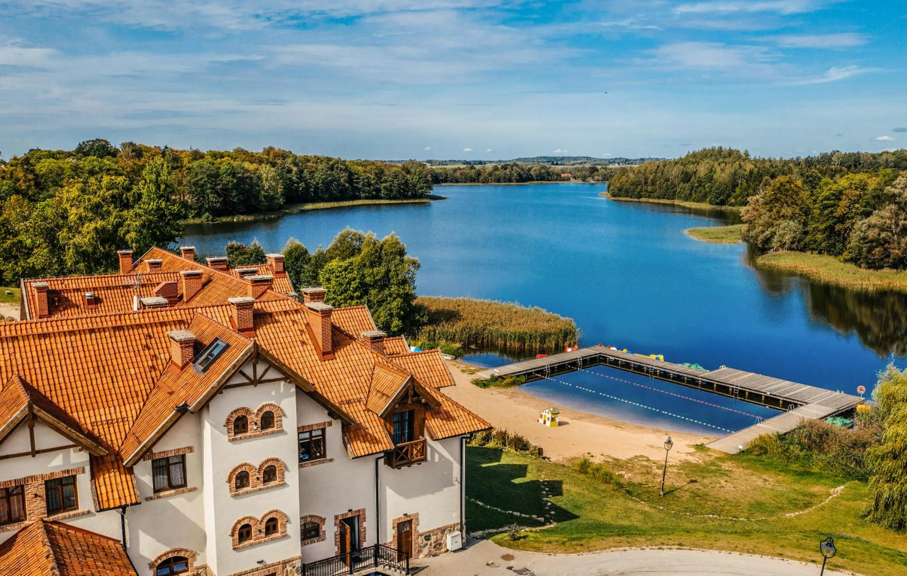 Property building in Folwark Łękuk