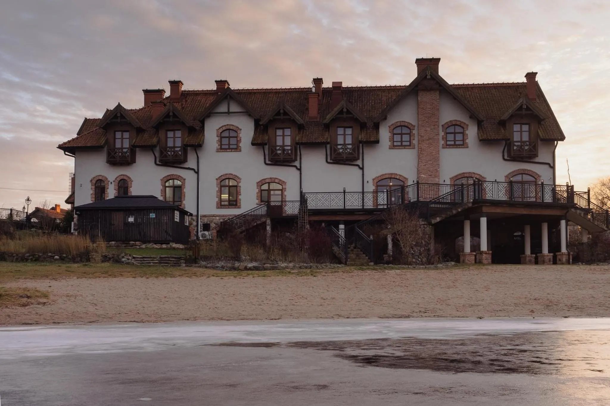 Property building in Folwark Łękuk