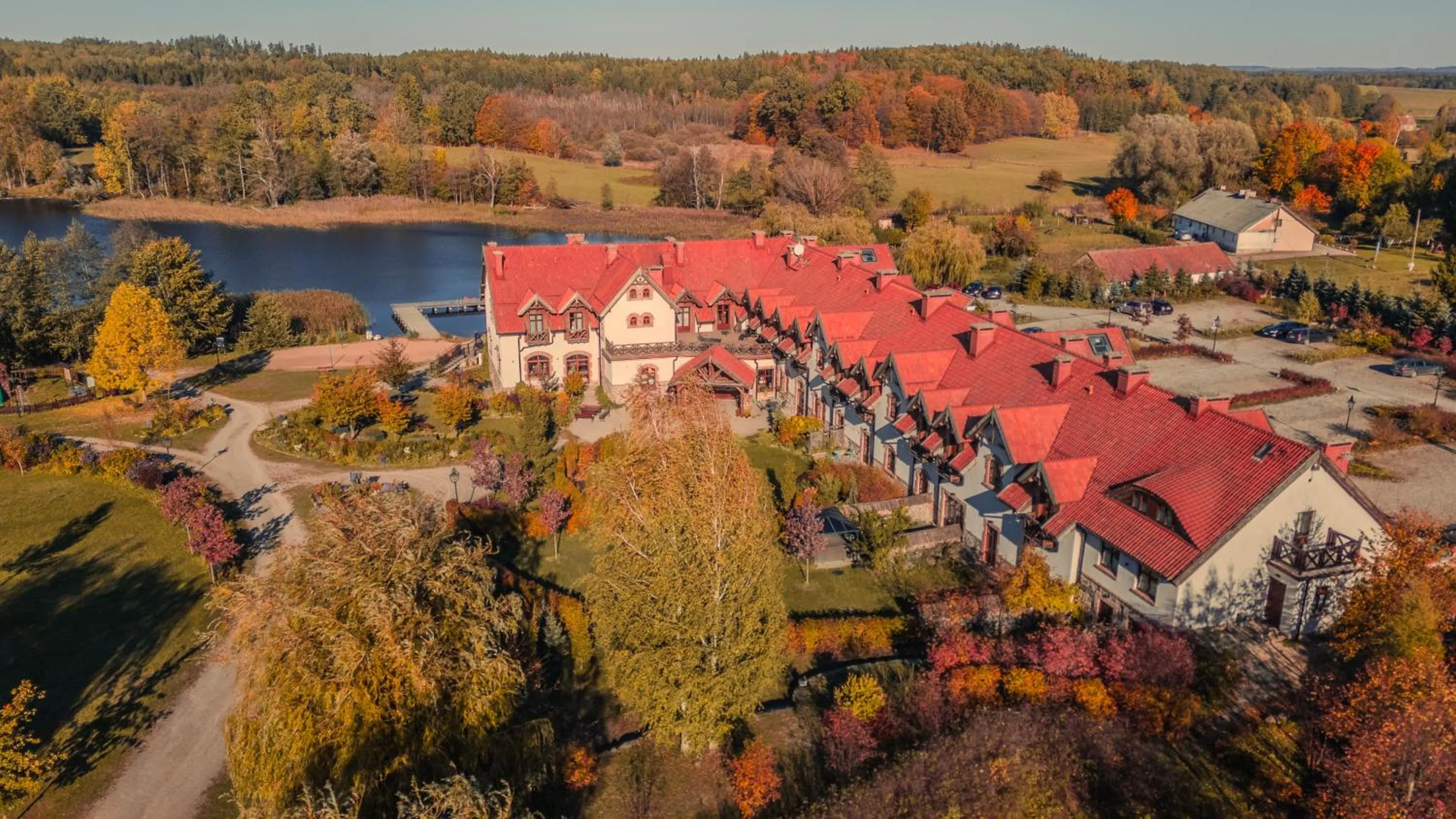 Property building in Folwark Łękuk