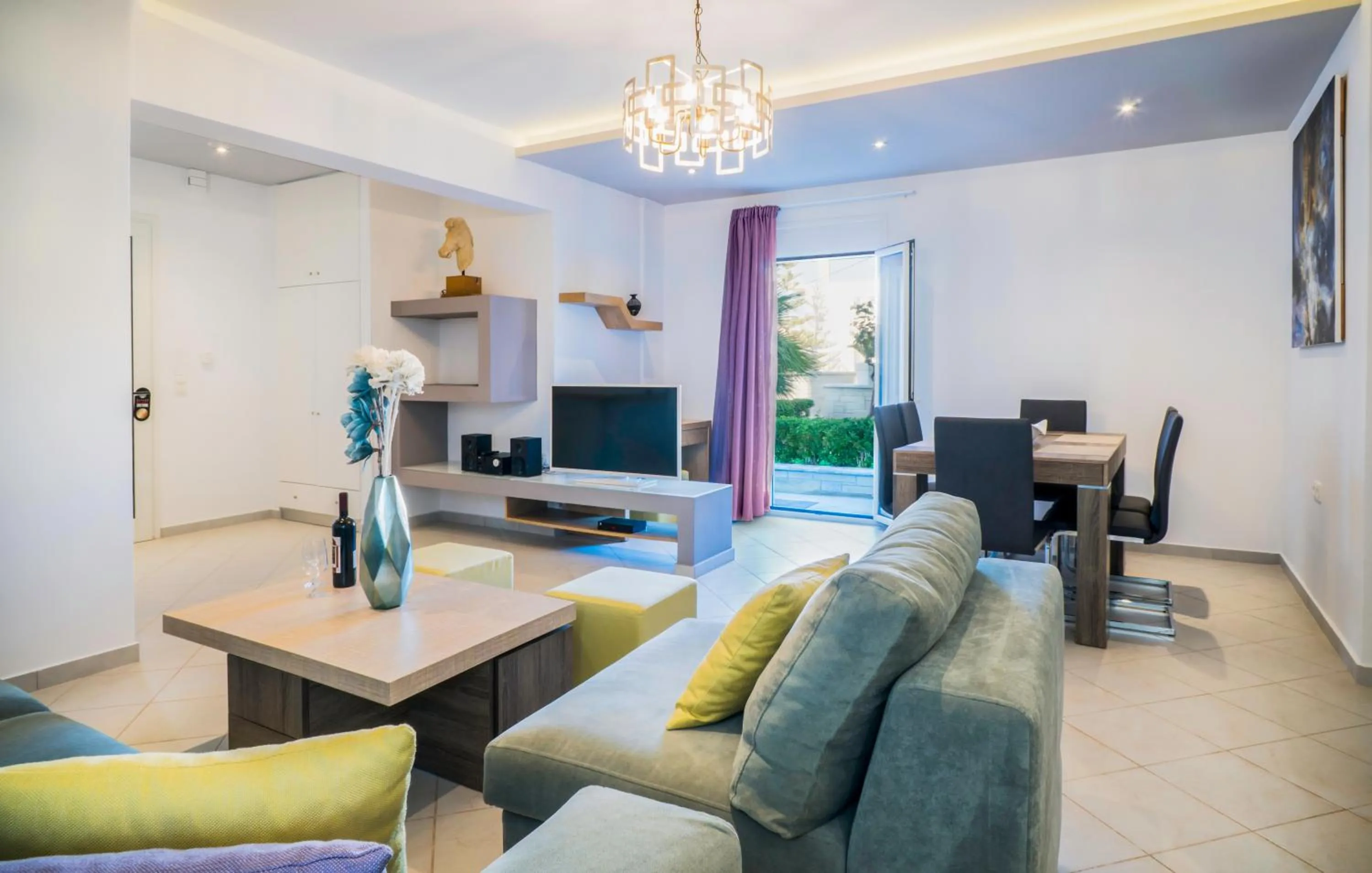 TV and multimedia in Talos Luxury Suites