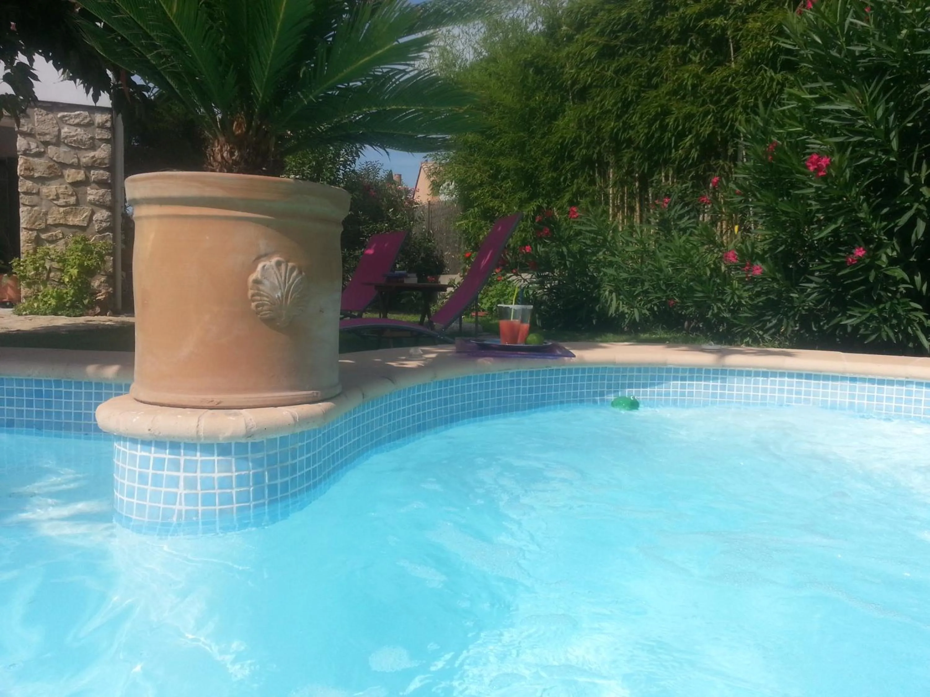 Swimming pool in Sous le mûrier