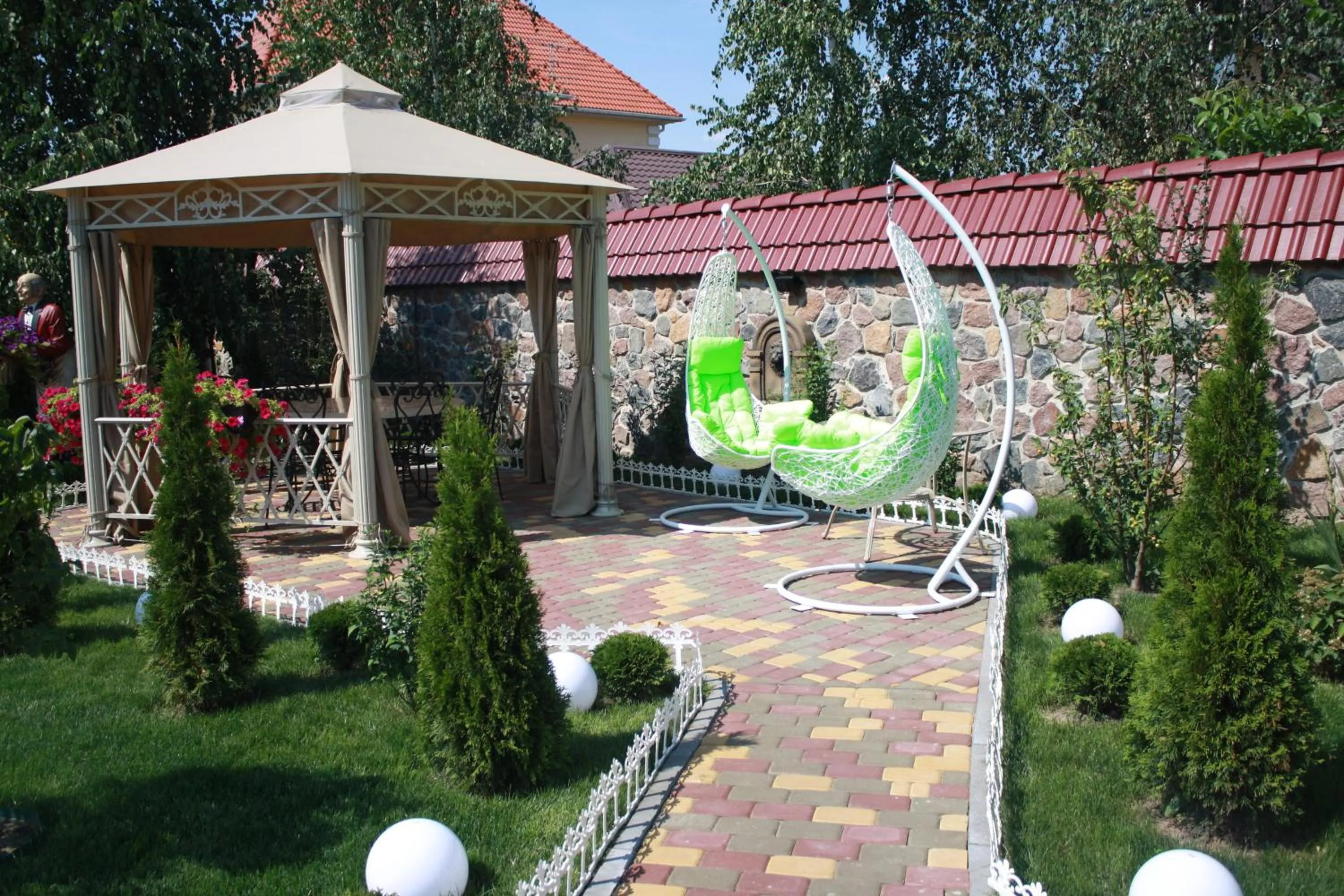 Restaurant/places to eat in Sofievsky Posad Hotel