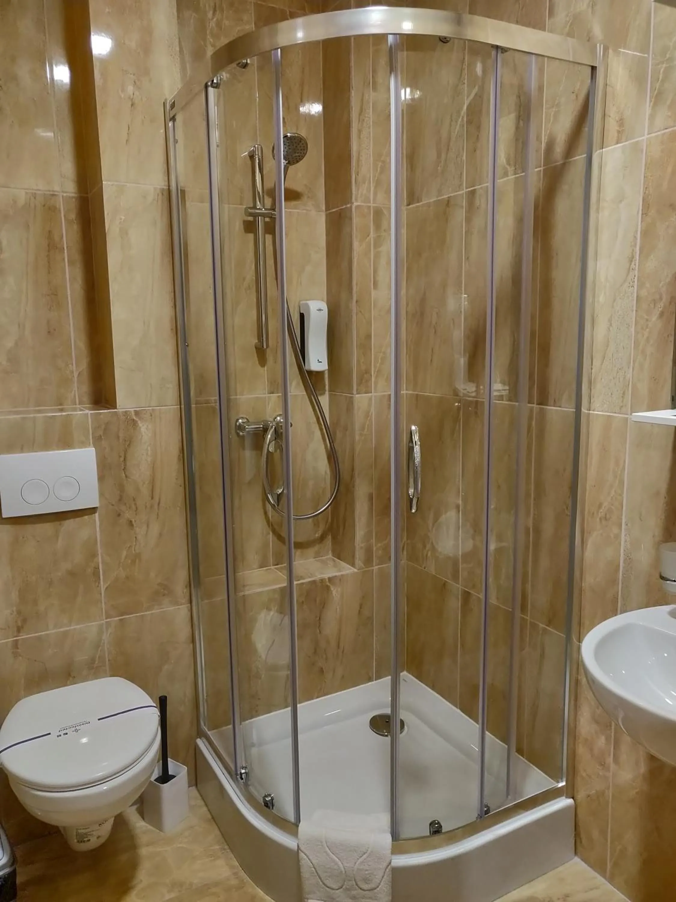 Shower in Sofievsky Posad Hotel