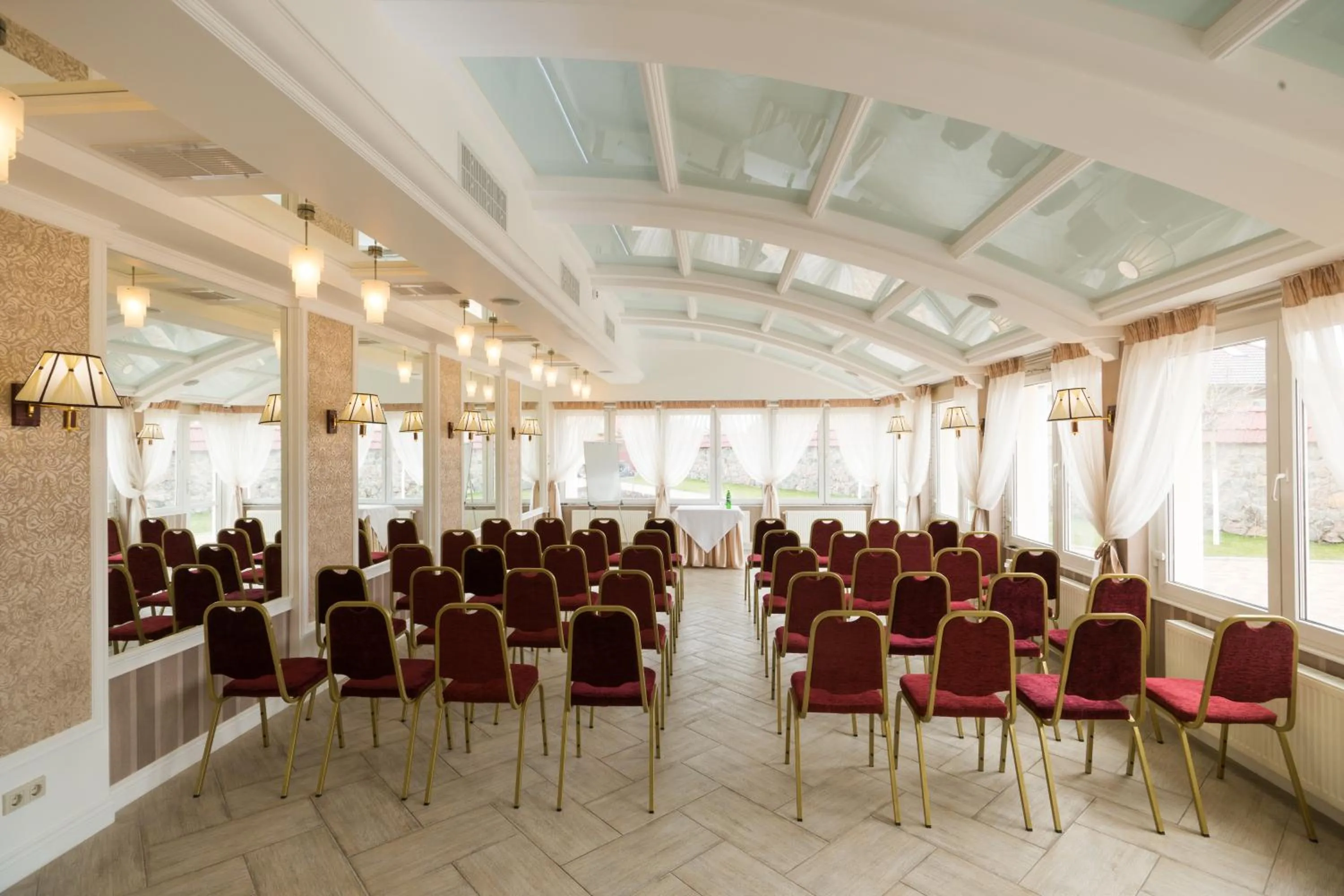 Restaurant/places to eat in Sofievsky Posad Hotel