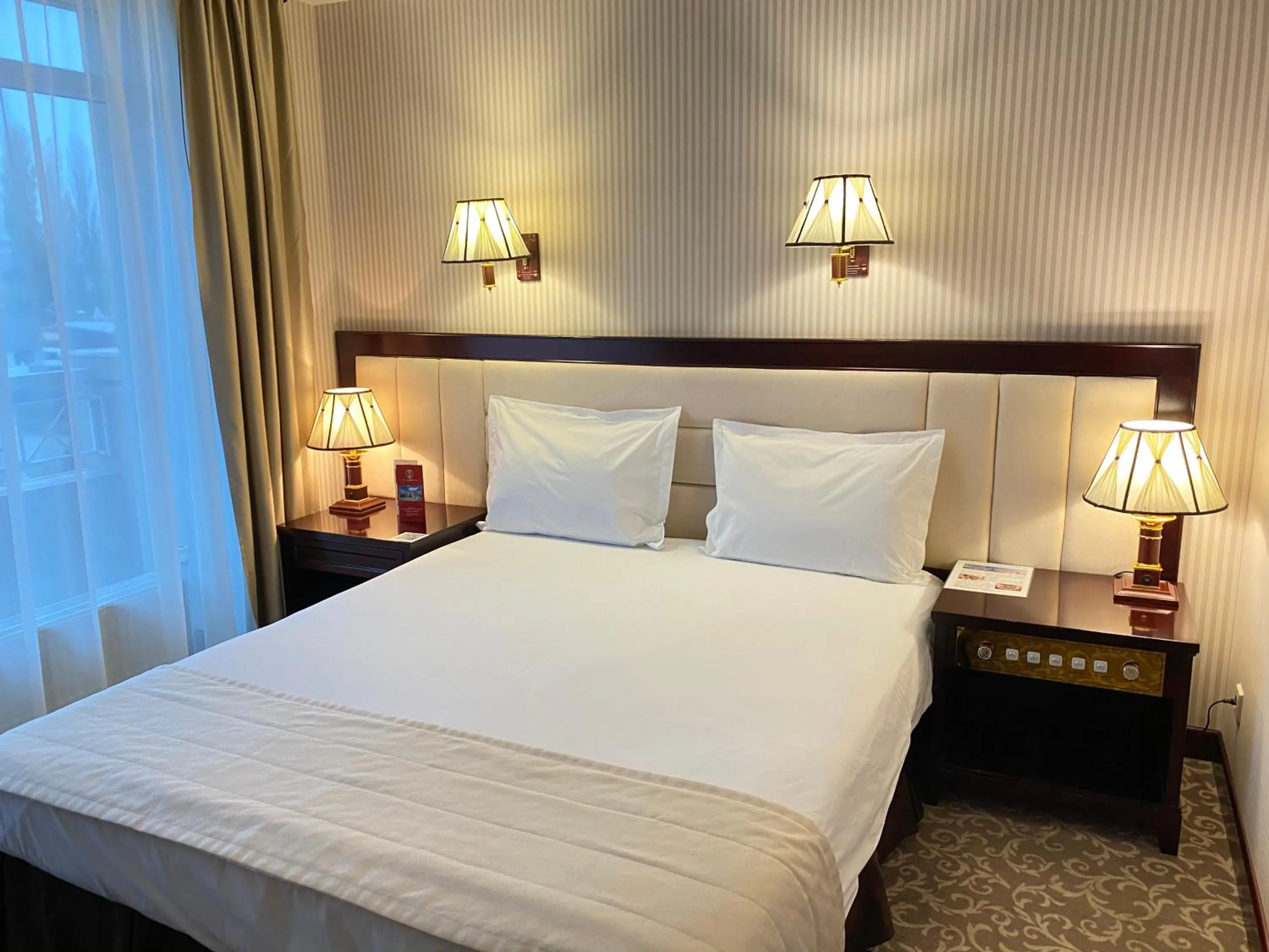 Photo of the whole room, Bed in Sofievsky Posad Hotel