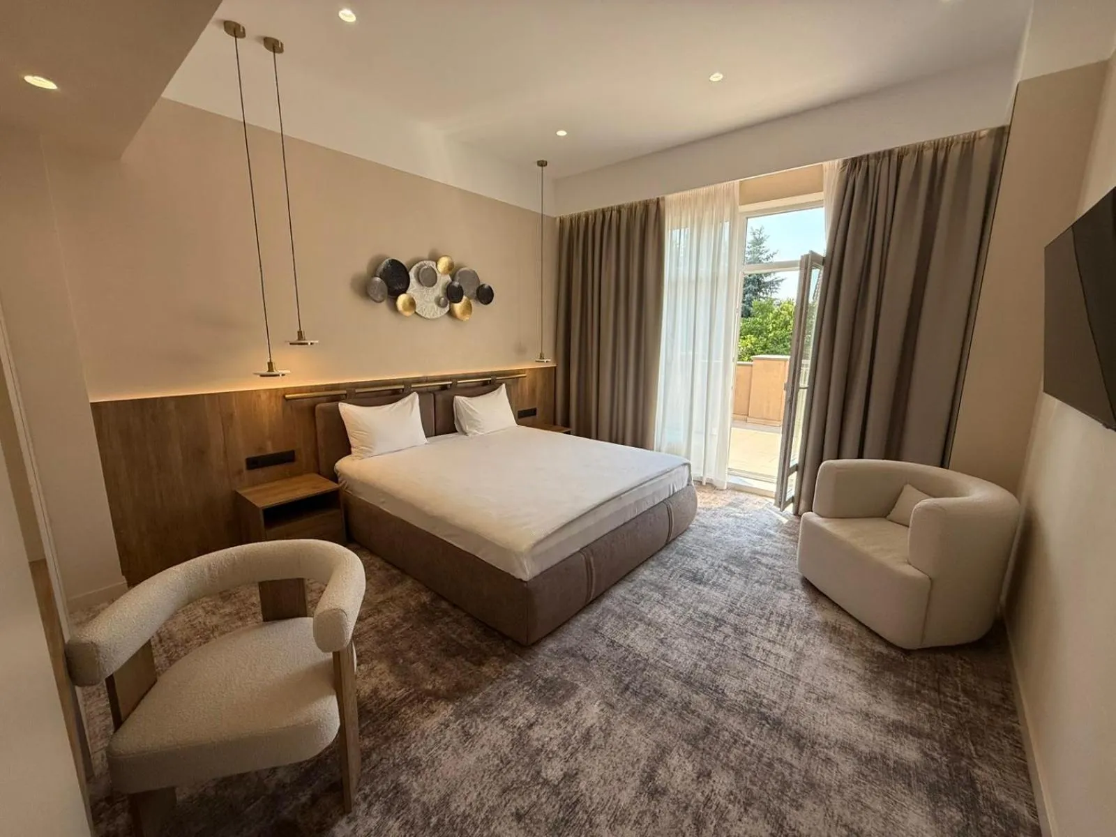 Bed in Sofievsky Posad Hotel