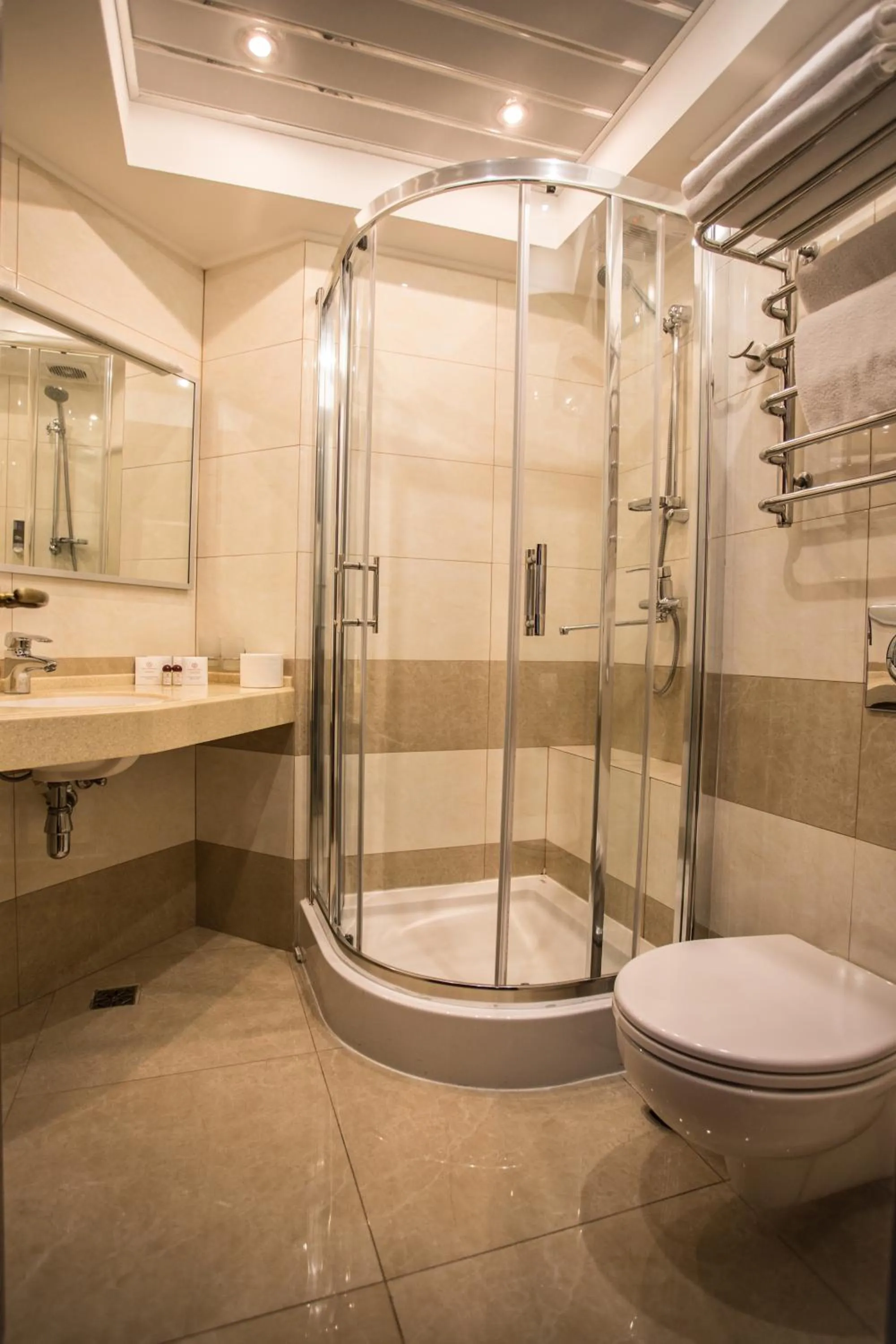 Shower in Sofievsky Posad Hotel