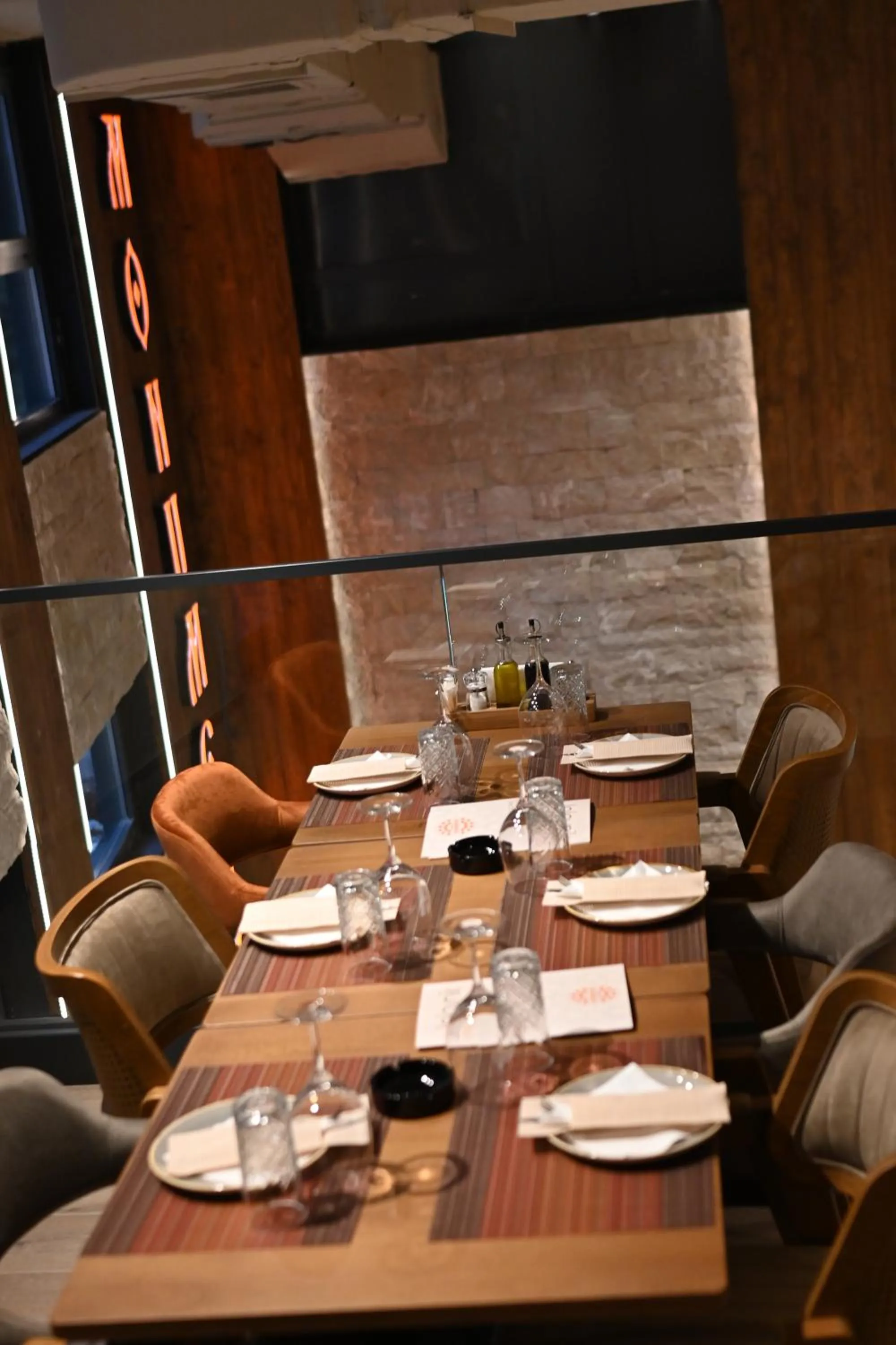 Restaurant/places to eat in Hotel Kristal