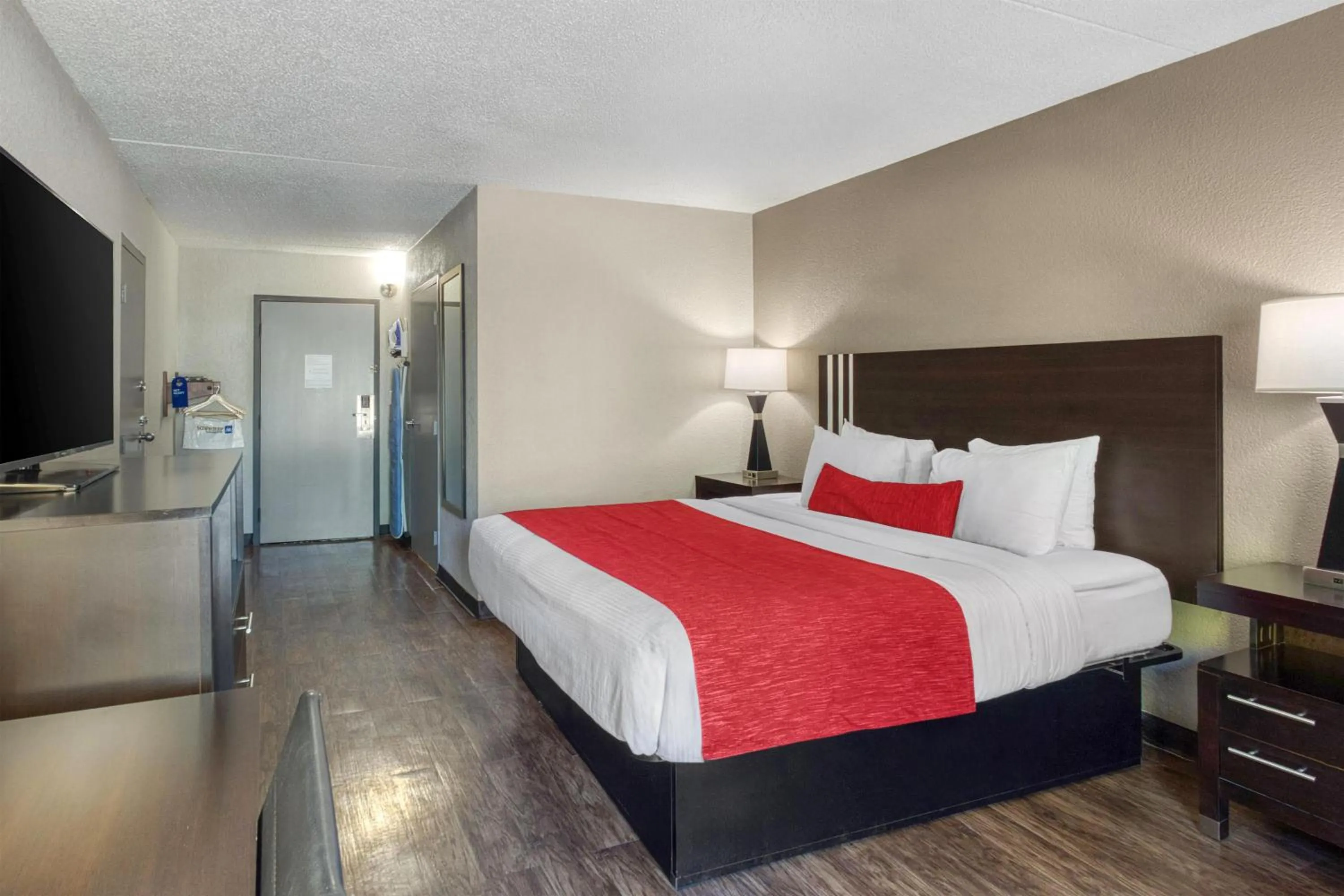 Bedroom in SureStay by Best Western Greenville