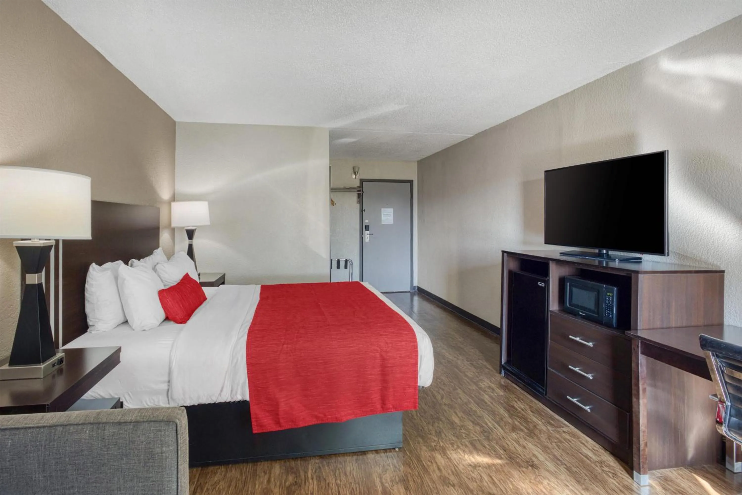 Bedroom in SureStay by Best Western Greenville