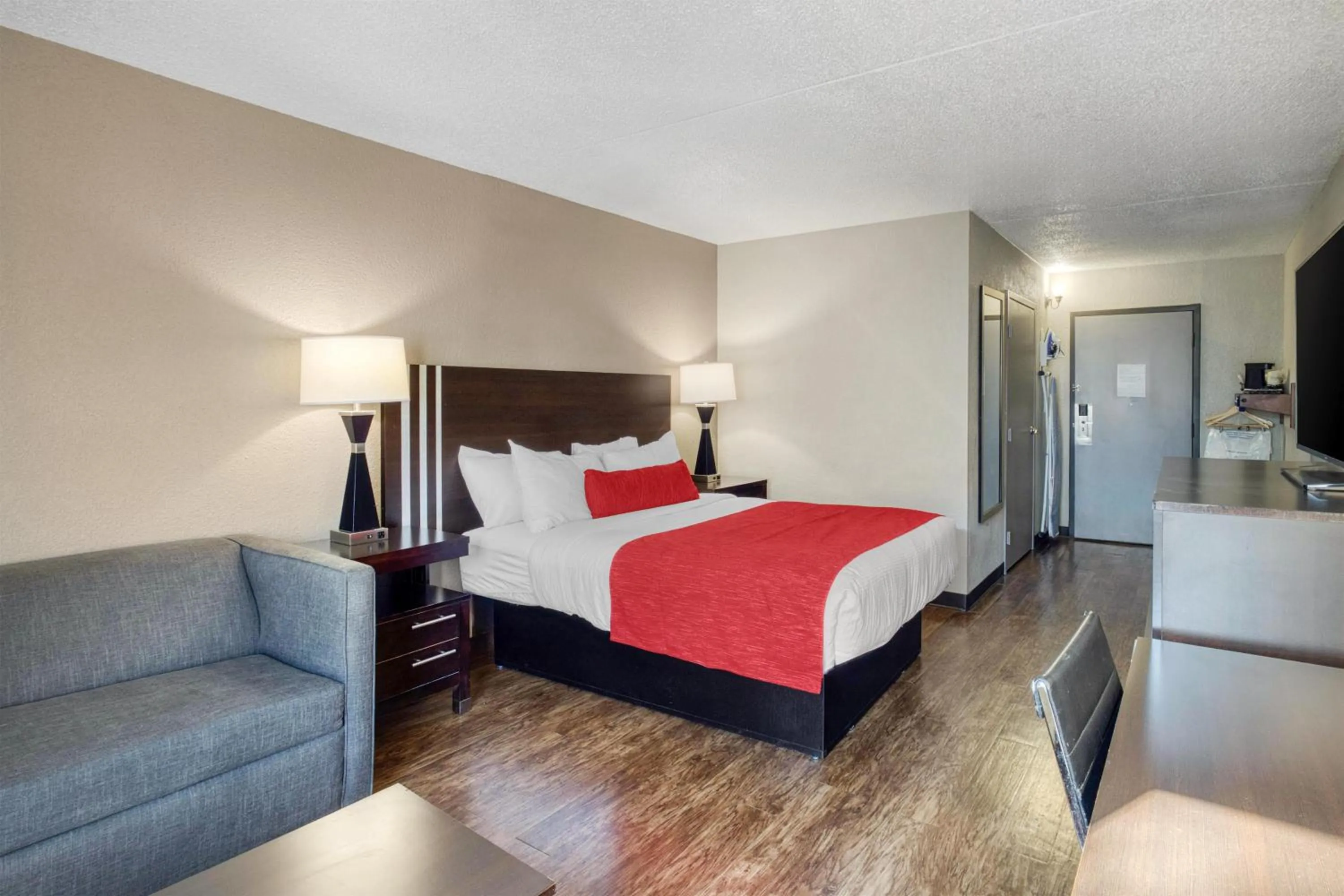 Bedroom in SureStay by Best Western Greenville