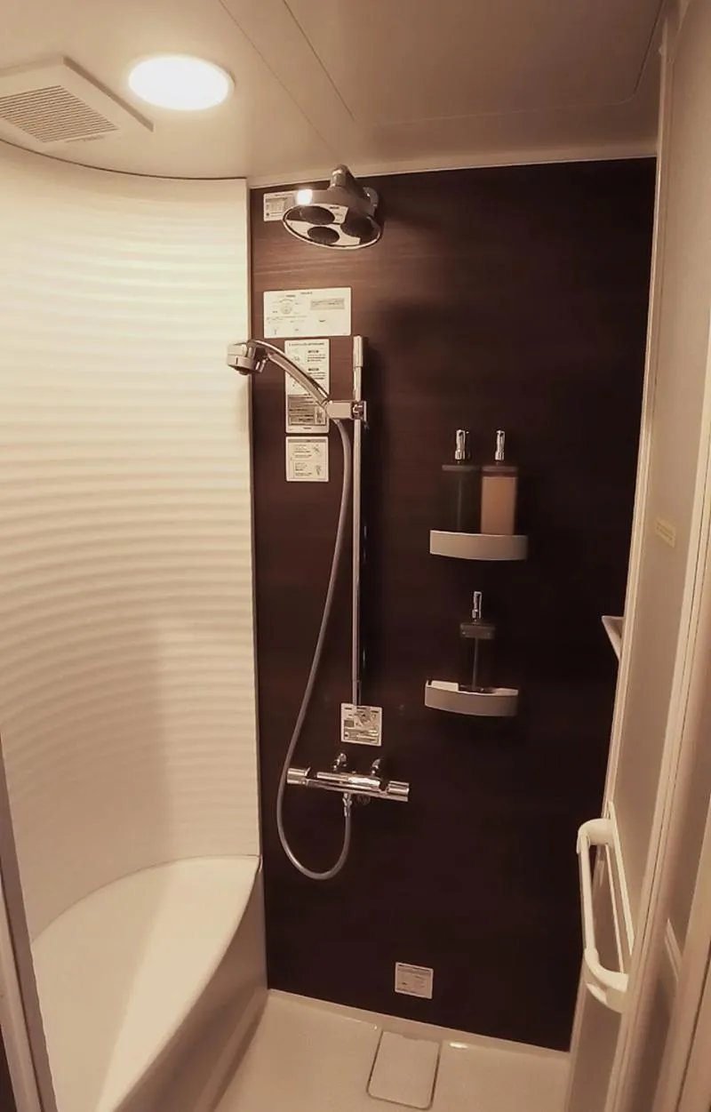 Shower in TOMARO Osaka Bay