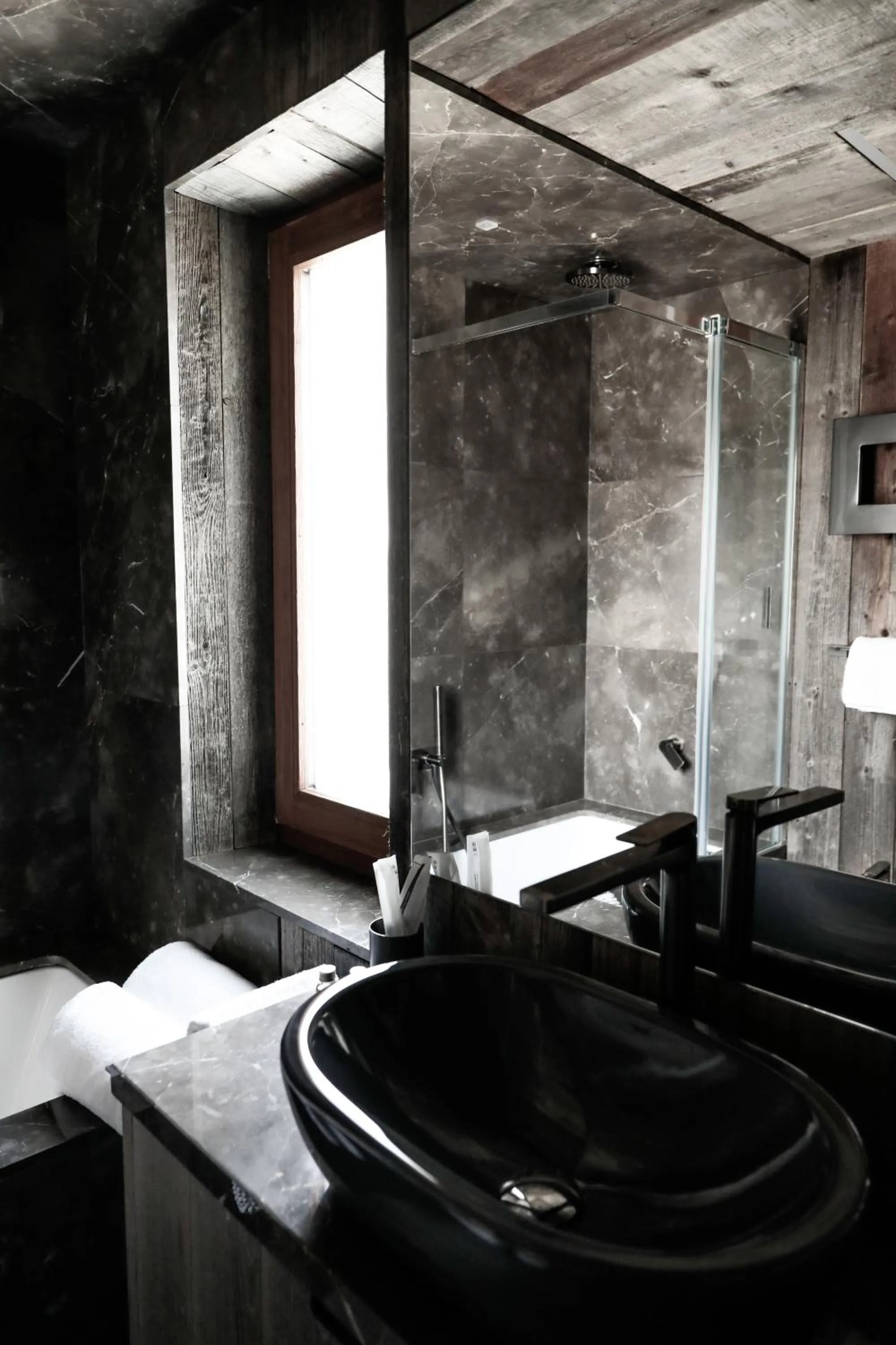 Bathroom in Art Hotel Grivola
