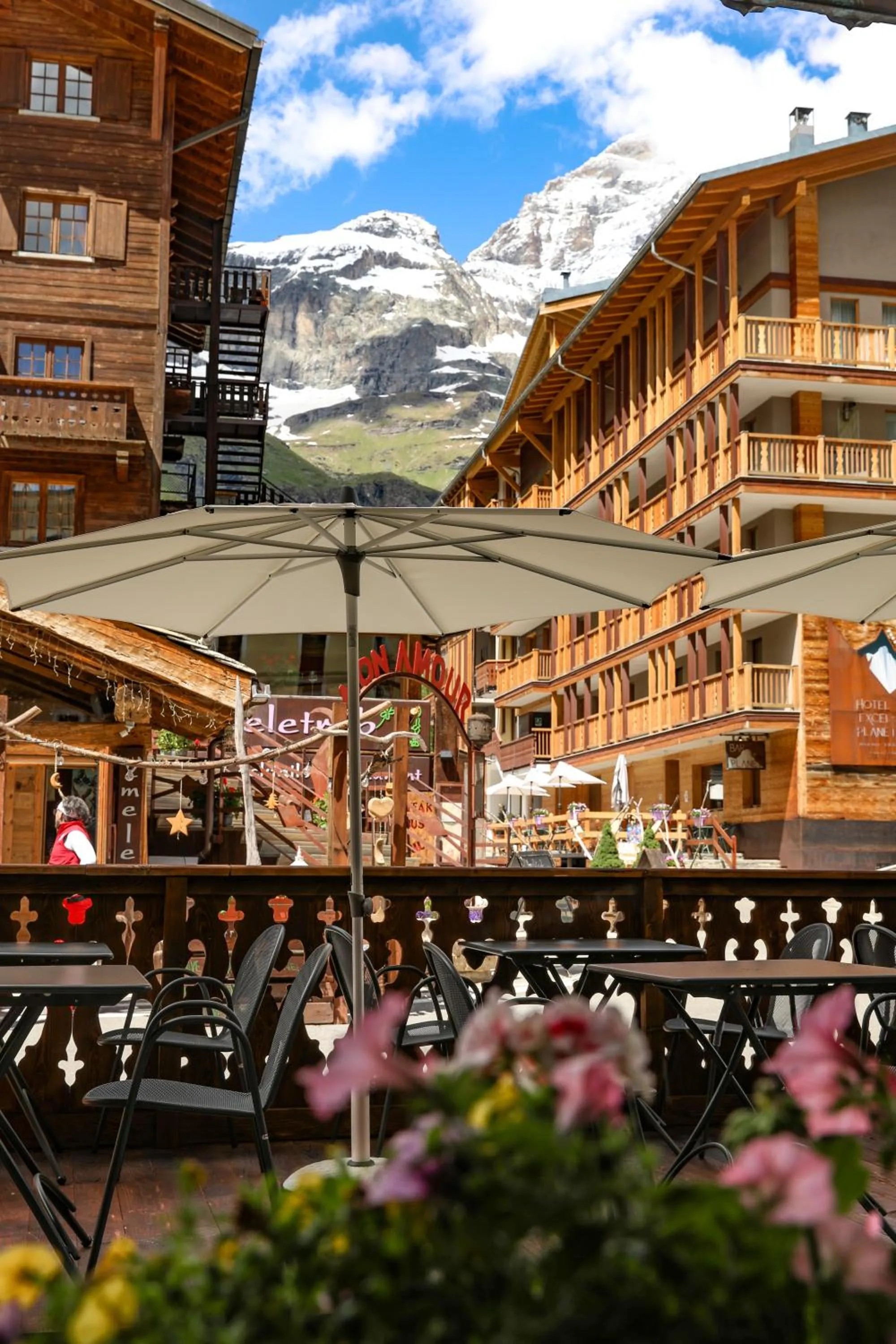 Property building in Art Hotel Grivola