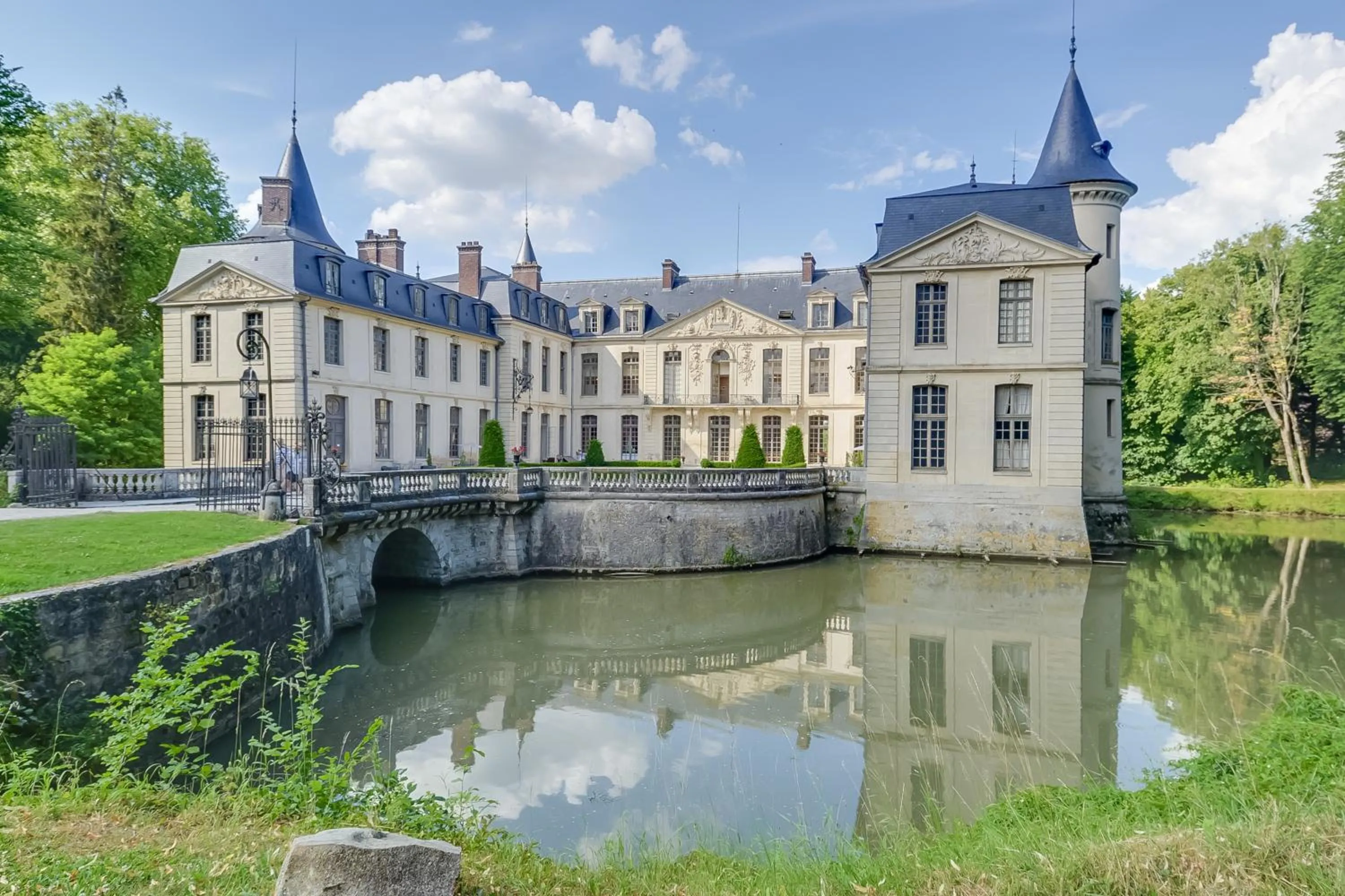 Lake view in Château d'Ermenonville